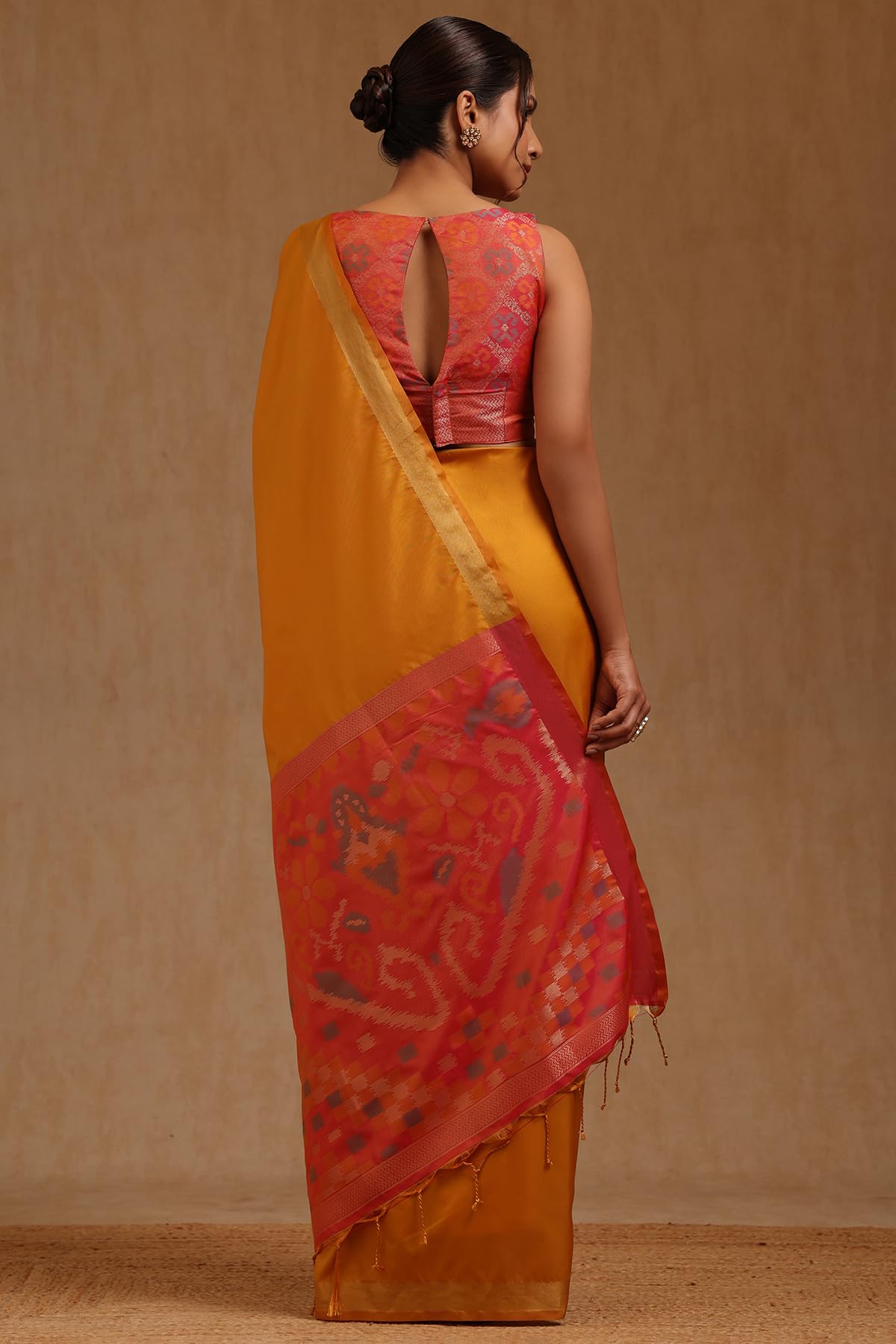 Soch Womens Mustard Silk Blend Solid Saree