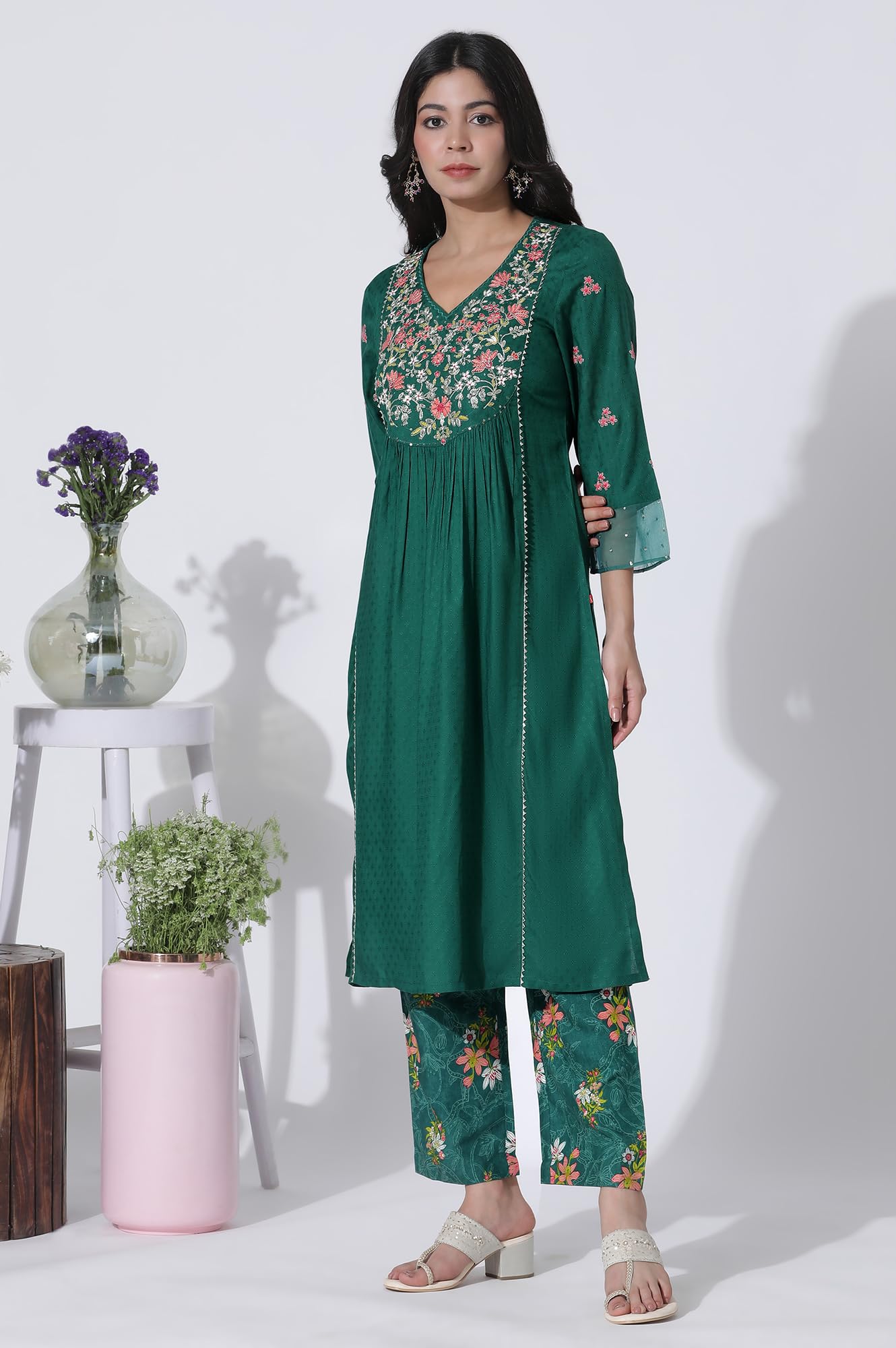 W for Woman Emerald Green Panelled Embroidered Kurta, Pants and Printed Chanderi Dupatta_24AUWS11400-221953_XL