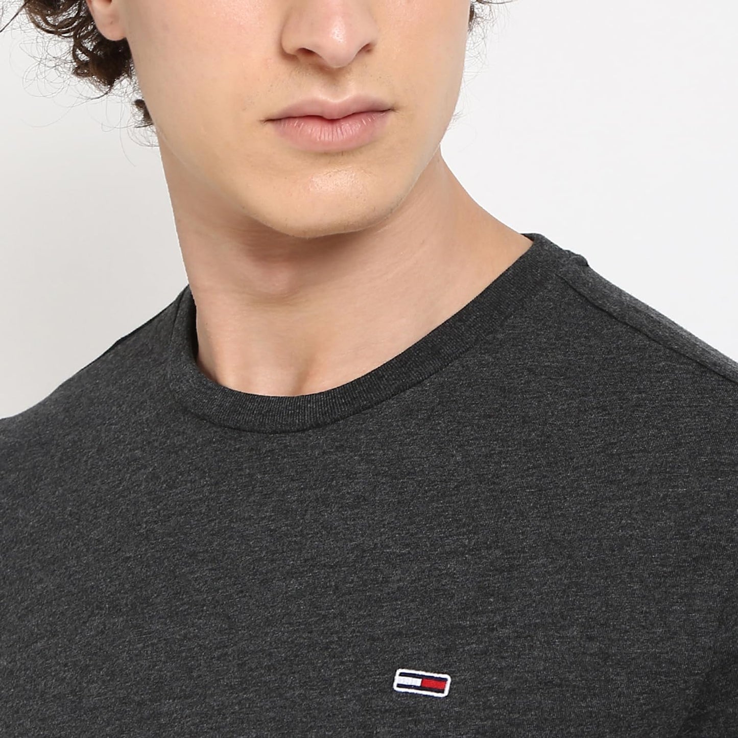 Tommy Hilfiger Mens Black Color Tshirt (L)