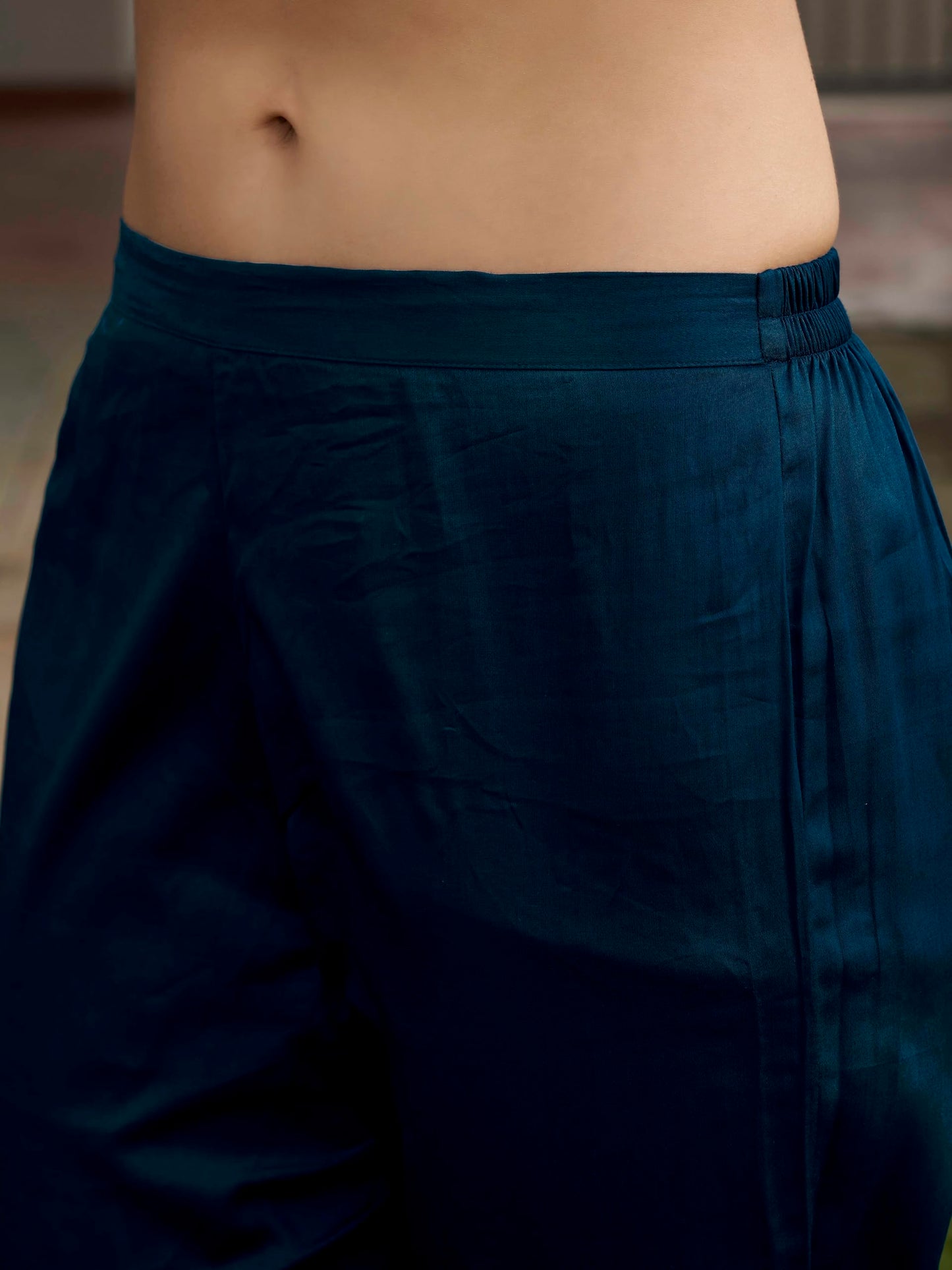 Womanista Women's Teal Blue Color Cotton Blend Multi Embroidered Kurta Set With Printed Organza Dupatta(Kurtaset_1339_L)