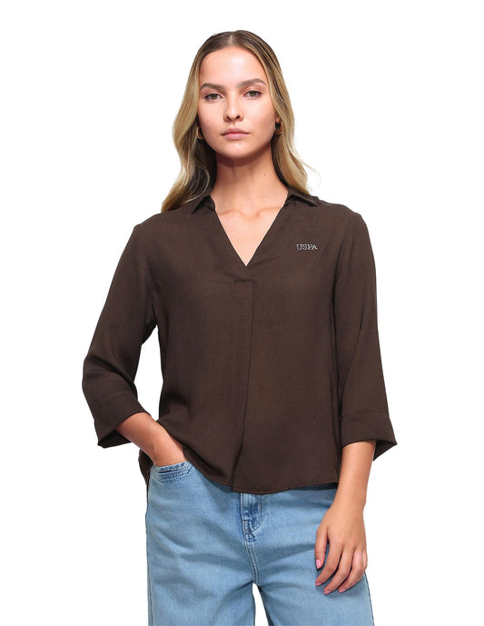 Textured Knotch Collar Top