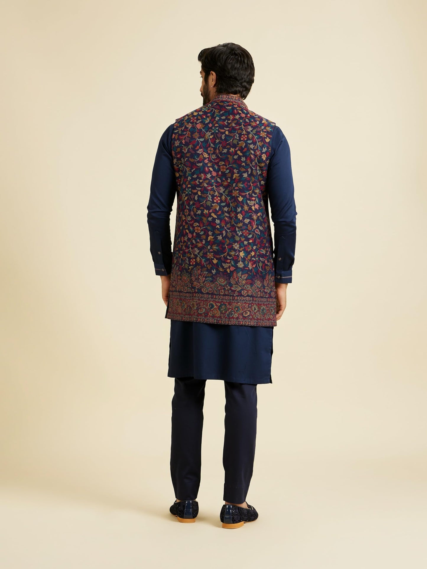 Manyavar Men's Wool Blend Floral Weave Kurta Jacket Set (Dark Blue,L)