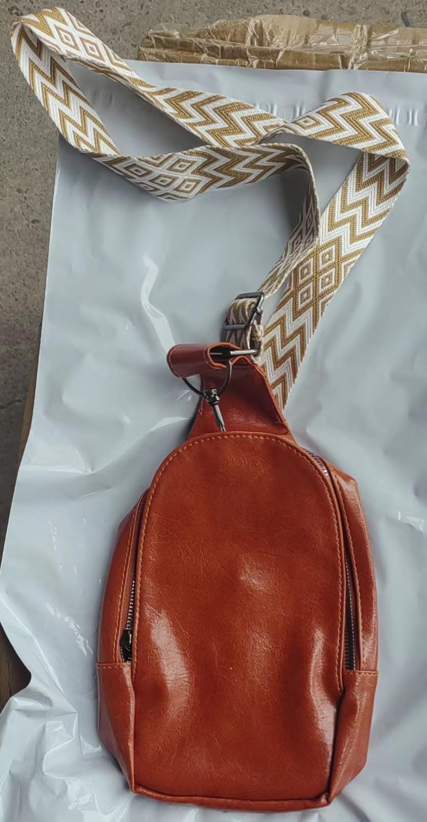 ULOS Women Cross-Body Chest Bag, Phone Bag, PU Shoulder Bag with Adjustable Strap Sling Bag, Shoulder Bag for Daily Commuting & Travel (Tan)