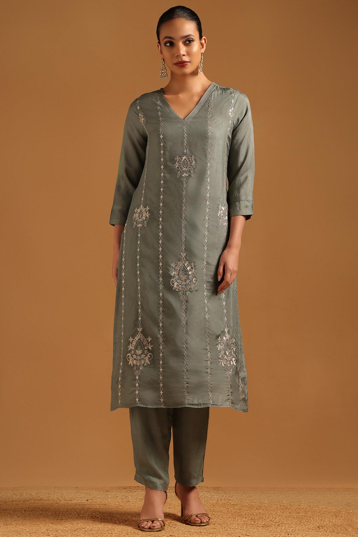 Soch Womens Green Dola Silk Ethnic Motifs Salwar Suit With Sequins