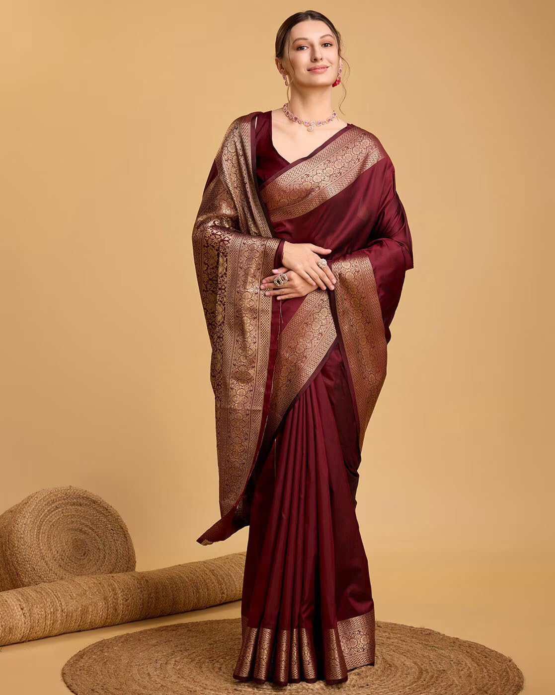 AMIRAT Women's Banarasi silk plain saree With Golden Zari Woven Border With Blouse Piece (maroon)