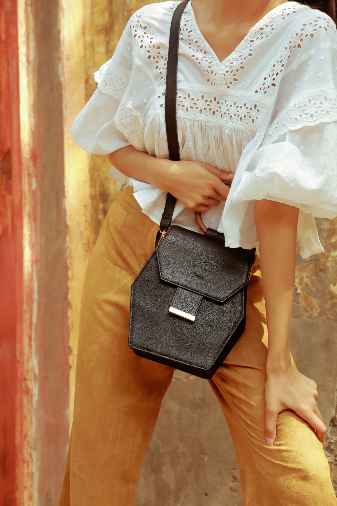 RASHKI ESA BLACK - Womens Vegan Leather Hand Bag | Real Wood Handle | Spacious Compartment | Flip Closure