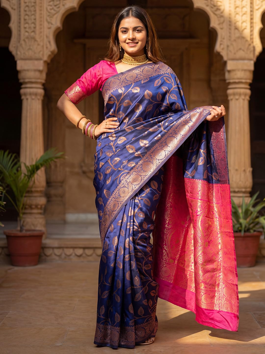 AKHILAM Women's Kanjivaram Woven Soft Silk Saree With Blouse Piece