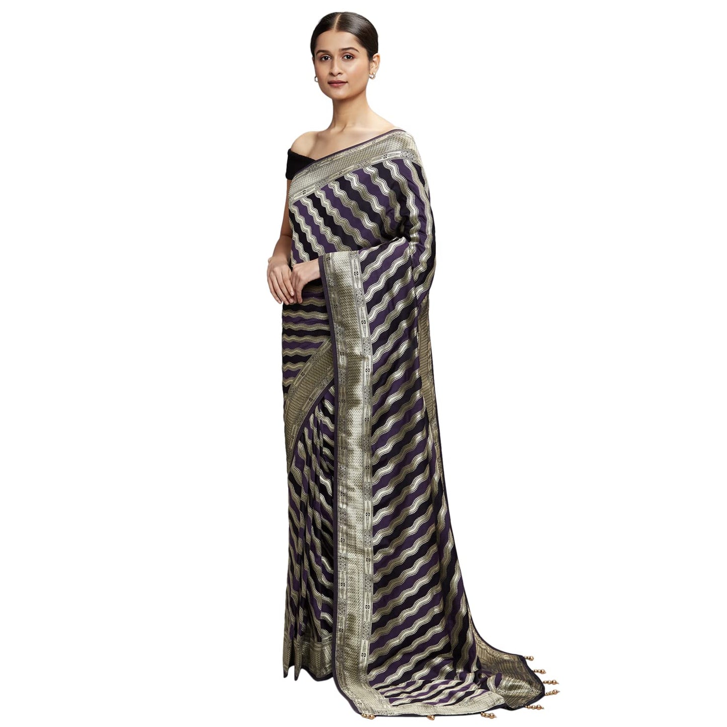 Navyasa Deep violet Jaquard Viscose Blend Geometric solid Saree