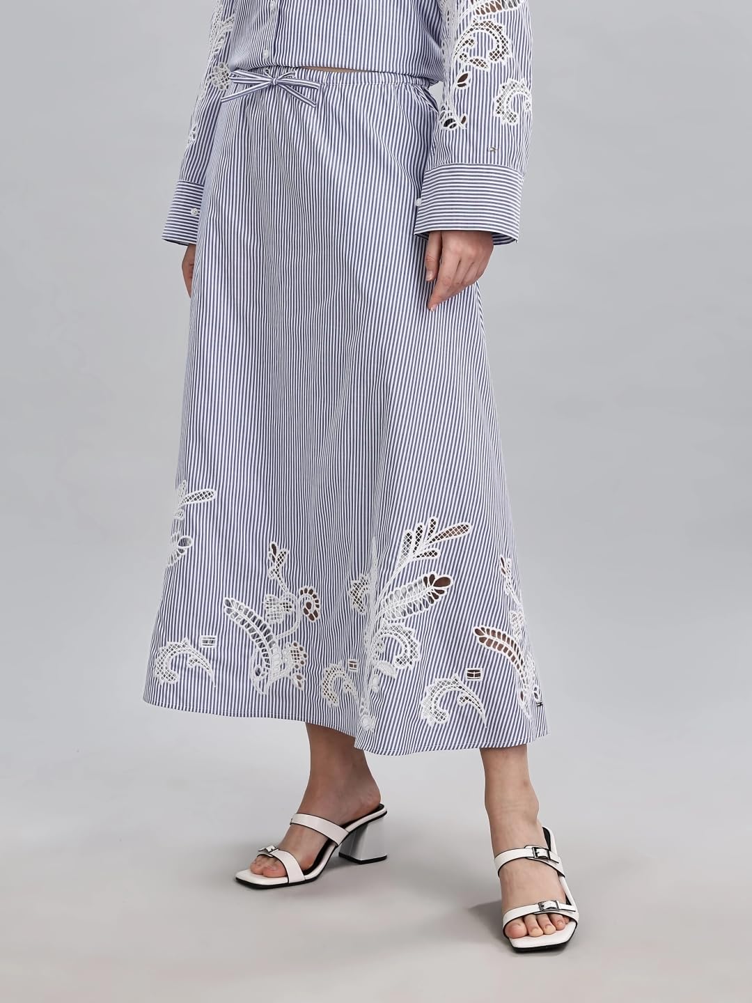 Relaxed Fit Striped Mid Rise Skirt