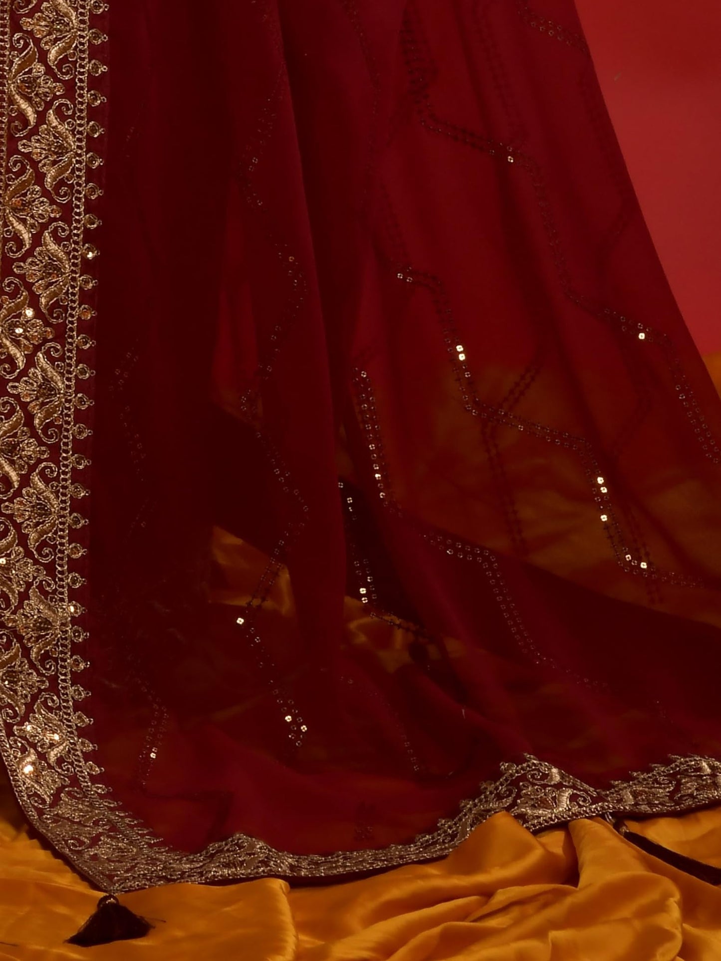 AKHILAM Women's Embellished Embellished Printed Georgette Saree With Unstitched Blouse Piece, Maroon