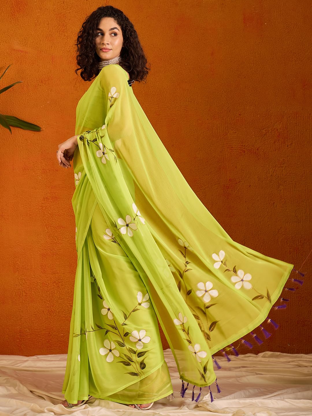 SAREE MALL Women's Light Green Chiffon Botanical Printed Saree With Unstitched Blouse Piece (PAINTING105_SU)