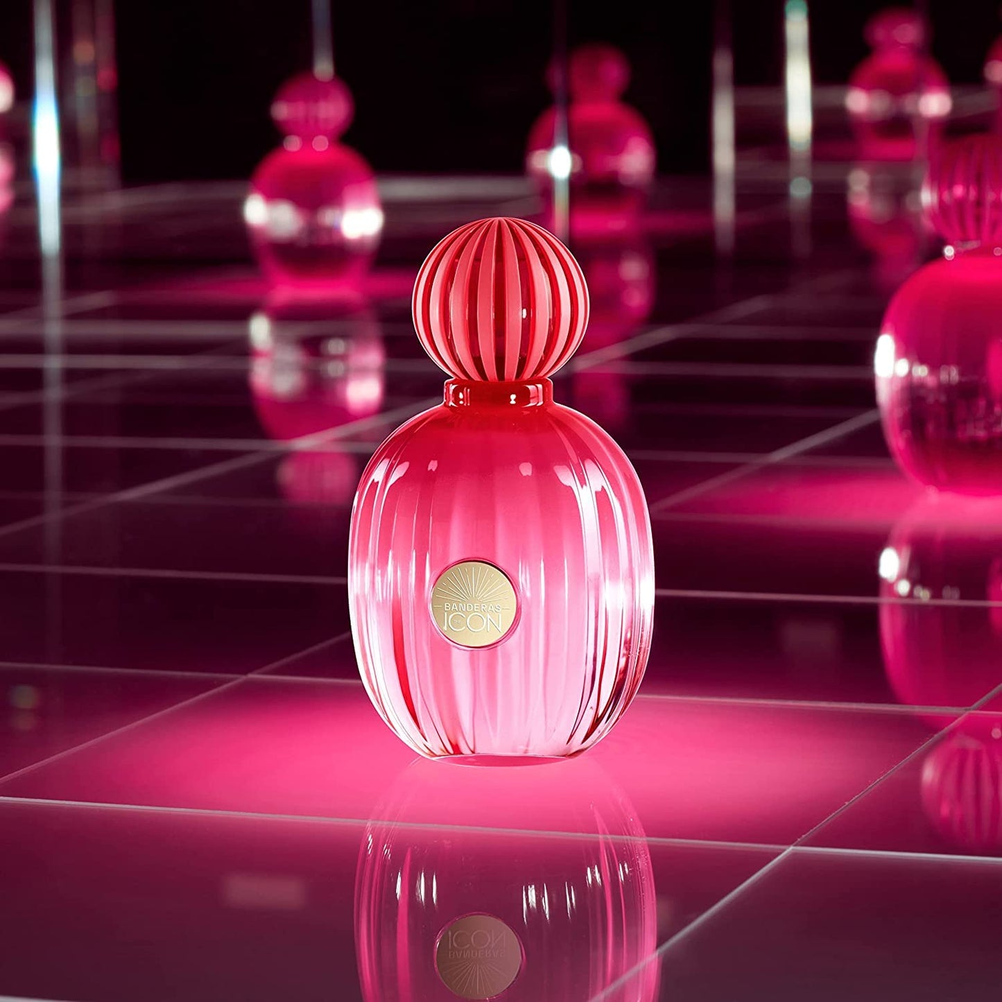 The Icon Woman by Antonio Banderas Eau de Parfum for Women - Long Lasting - Elegant, Refined and Sensual Fragrance - Vanilla, Floral and Fruity Notes - Ideal for Special Occasions - 50ml