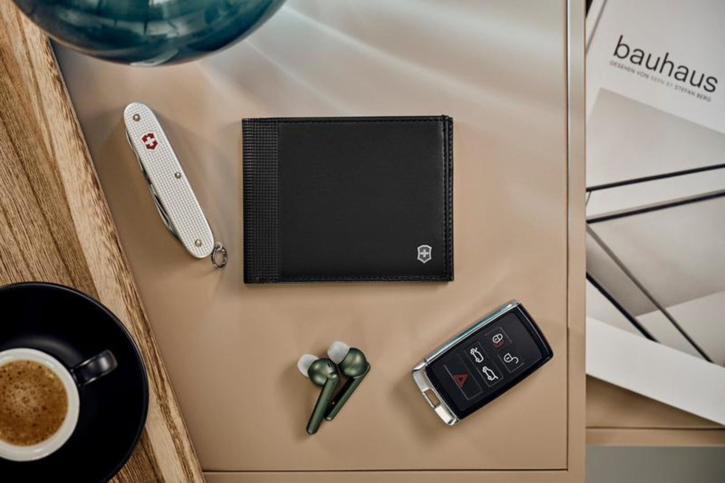 Victorinox Altius Alox, Bi-Fold Leather Wallet with RFID Protection for Men, Black (611570)