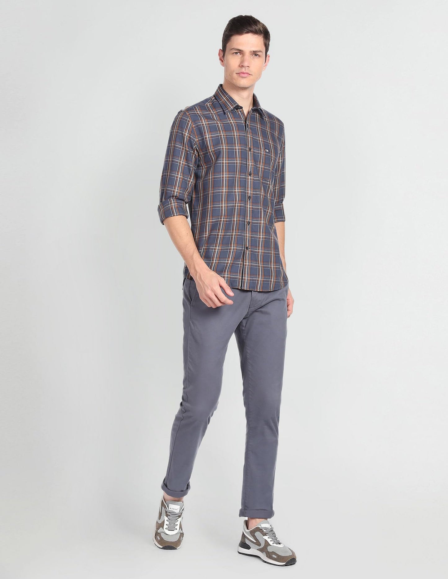 Arrow Men's Slim Fit Shirt (ASADOSH02257_Dark Grey