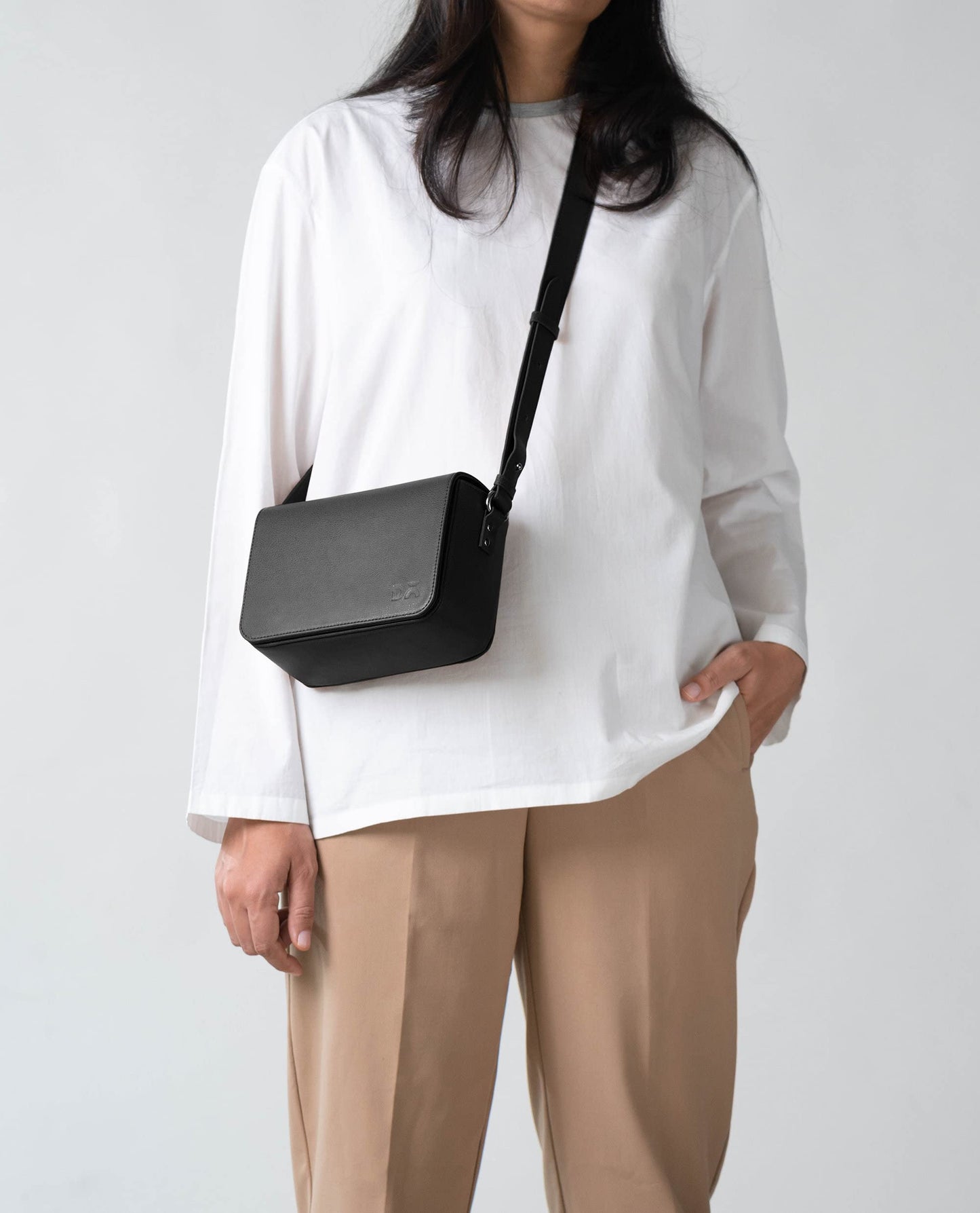 DailyObjects Sol Box Sling Crossbody Bag for Women and Stylish Latest Zip Wallet Purse for Women's & Girls | Durable Vegan Leather | Mobile Sling Bag | Magnetic Closure | Made in India | Combo