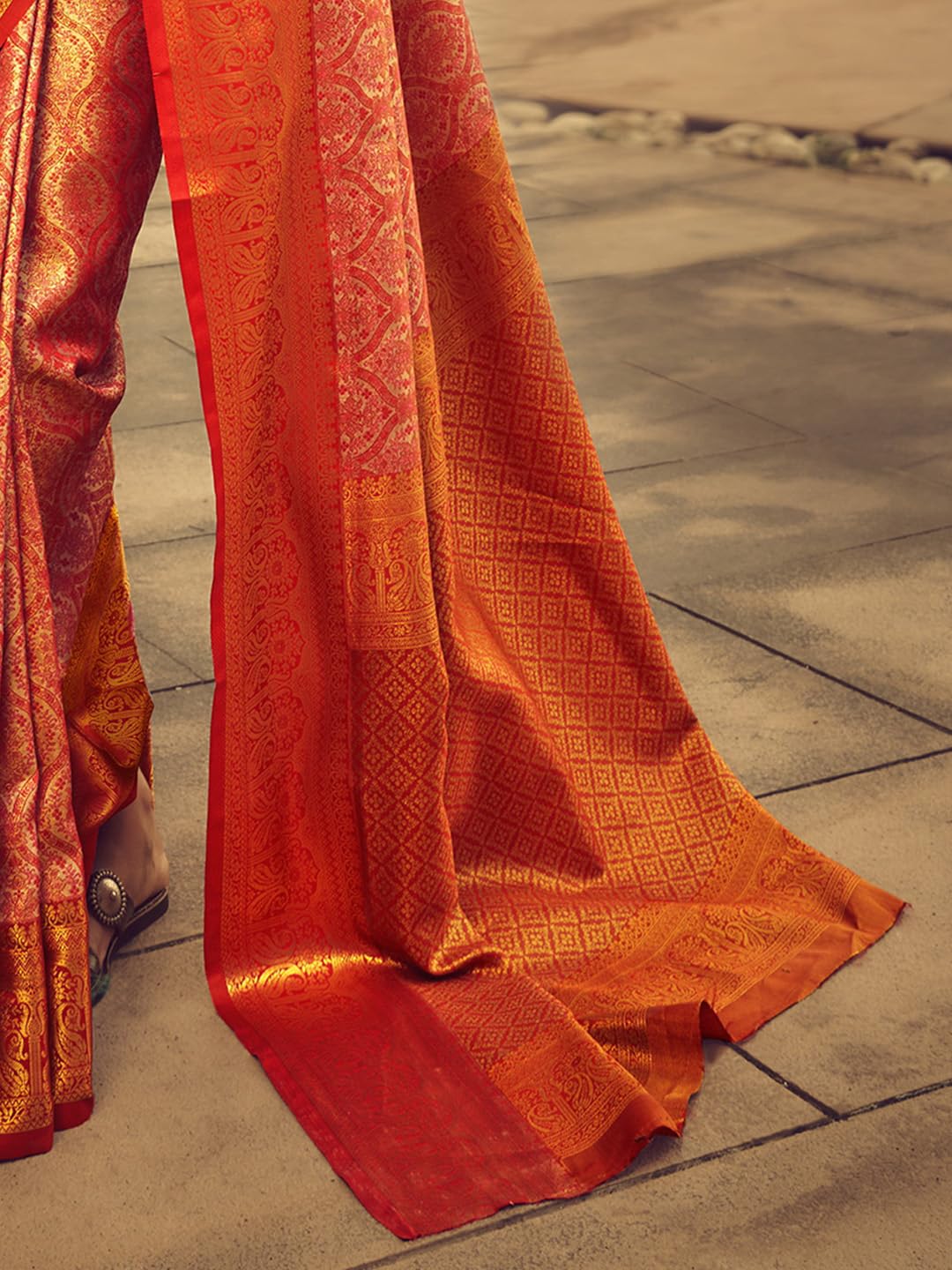 AKHILAM Women's Banarasi silk Ethnic Motif Printed Saree With Unstitched Blouse Piece(Peach_KINKHAB1205_RJ)