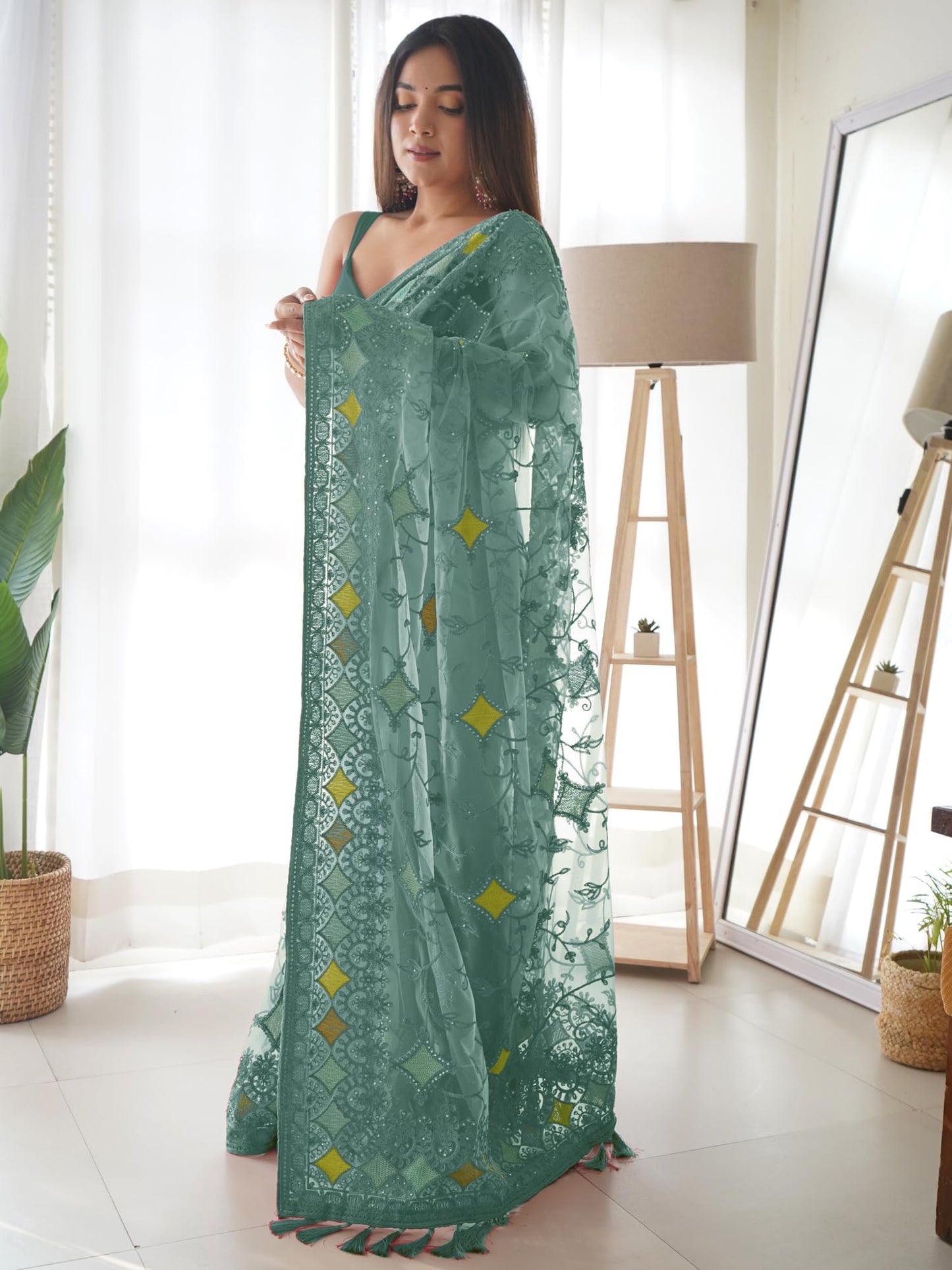 AKHILAM Women's Net Woven Design Saree With Unstitched Blouse Piece, Green