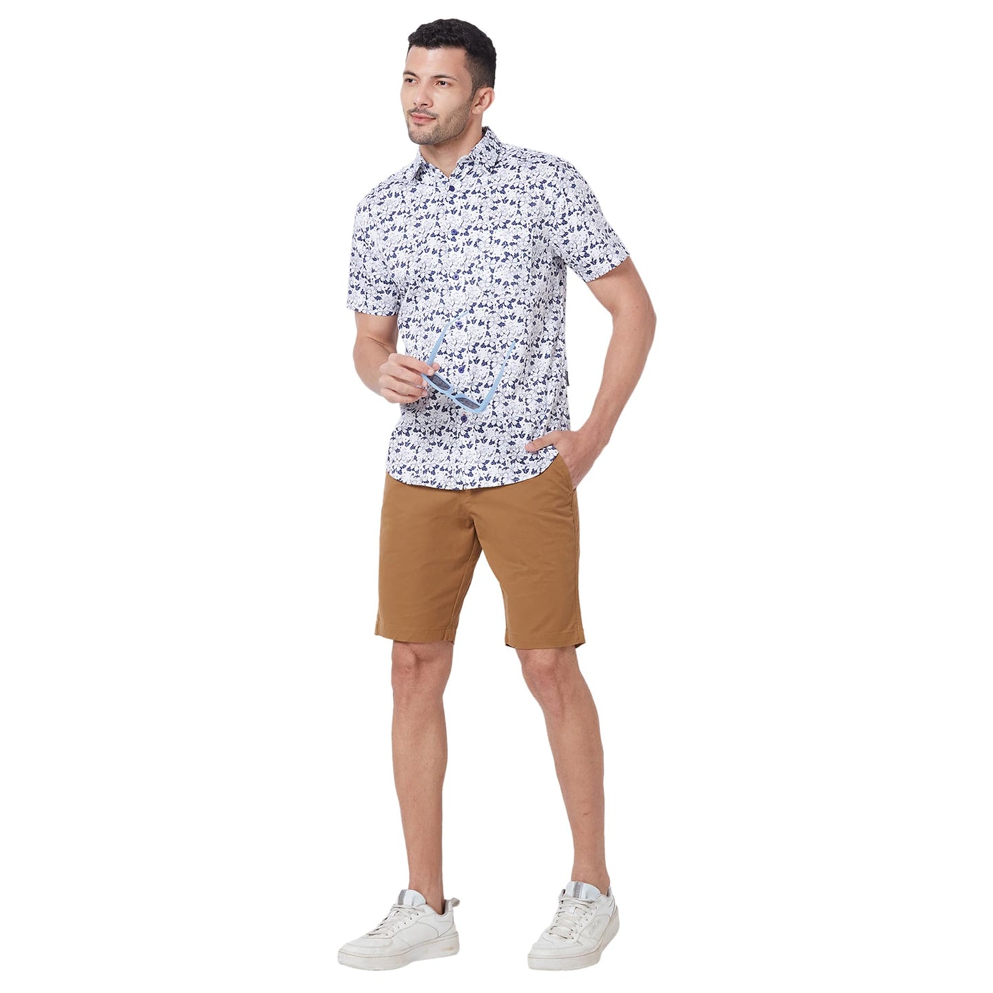 Giordano Men's Mid Rise Slim Fit Solid Knee Length Cotton 4 Pockets Khaki Chino Shorts