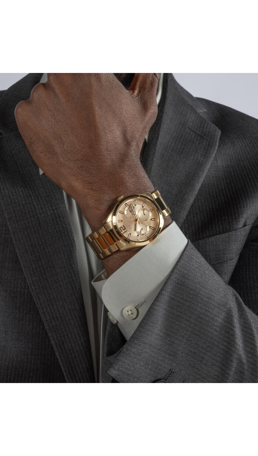 GUESS Mens Stainless Steel Analog Champagne Dial Watch-Gw0707G3, Band Color:Gold