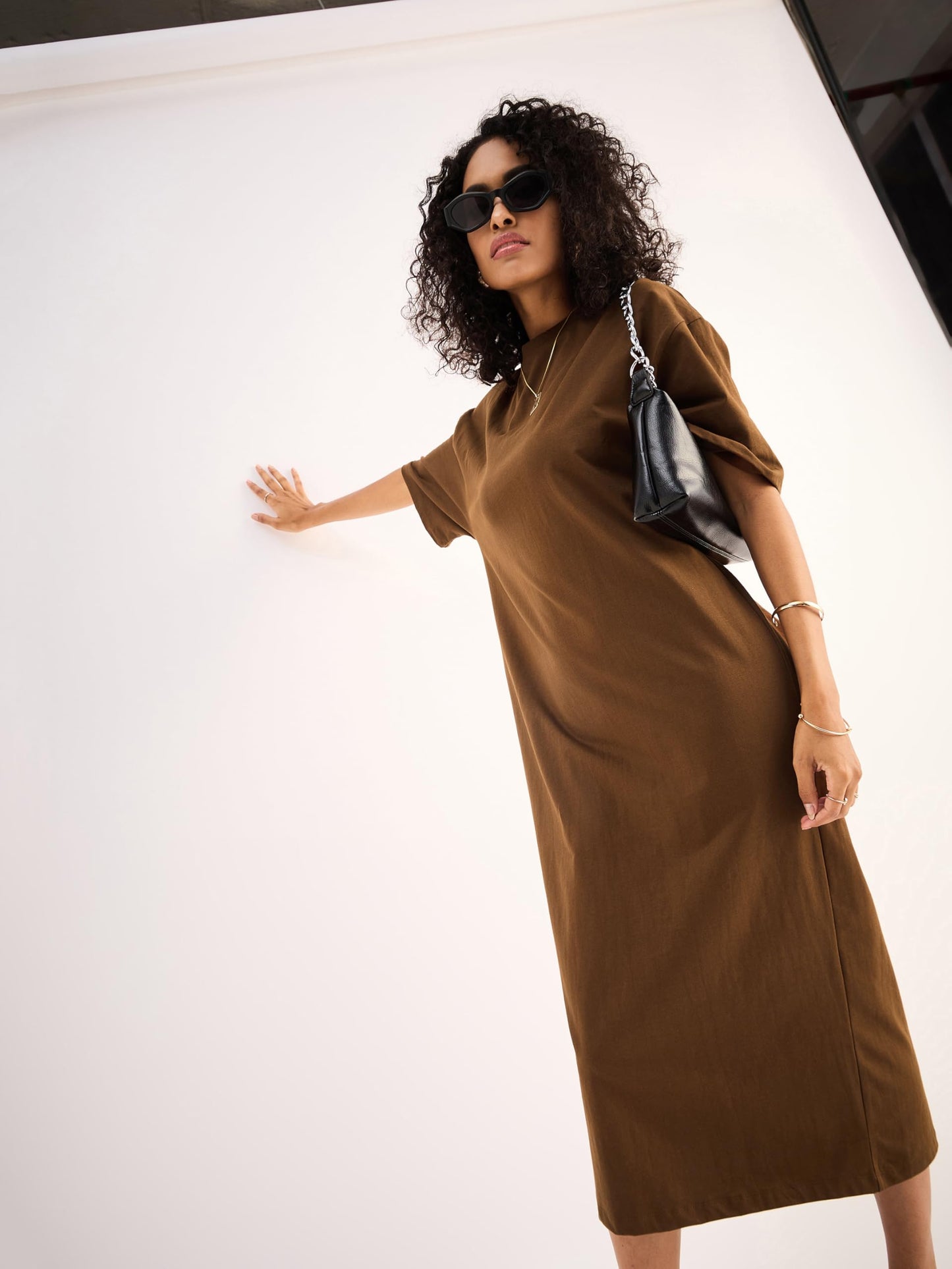 SASSAFRAS Women's Cotton Jersey Midi Length T-Shirt Dress (SFDRSS12129_Brown_2XL)