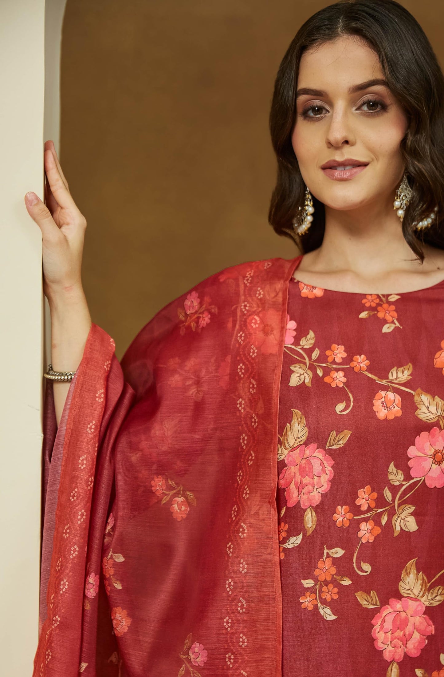 Janasya Women's Rust Cotton Blend Floral Printed Straight Kurta Set (JAC25ST02950-M)