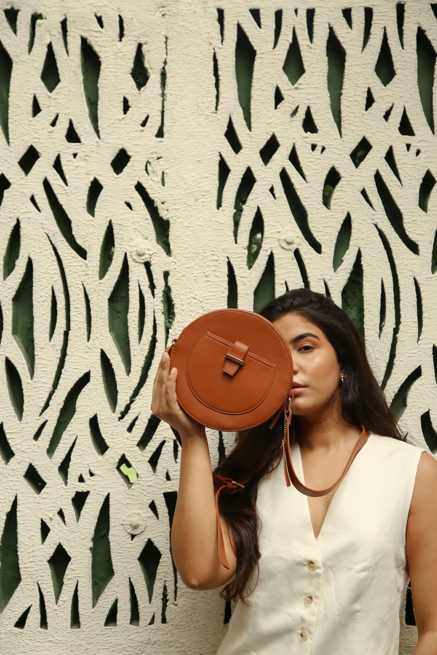 RASHKI TERRA - Womens Vegan Leather Sling Bag| Spacious Compartment| Perfect for Daily Use| Travel | Party| Round Bag | Zipper closure (TAN)