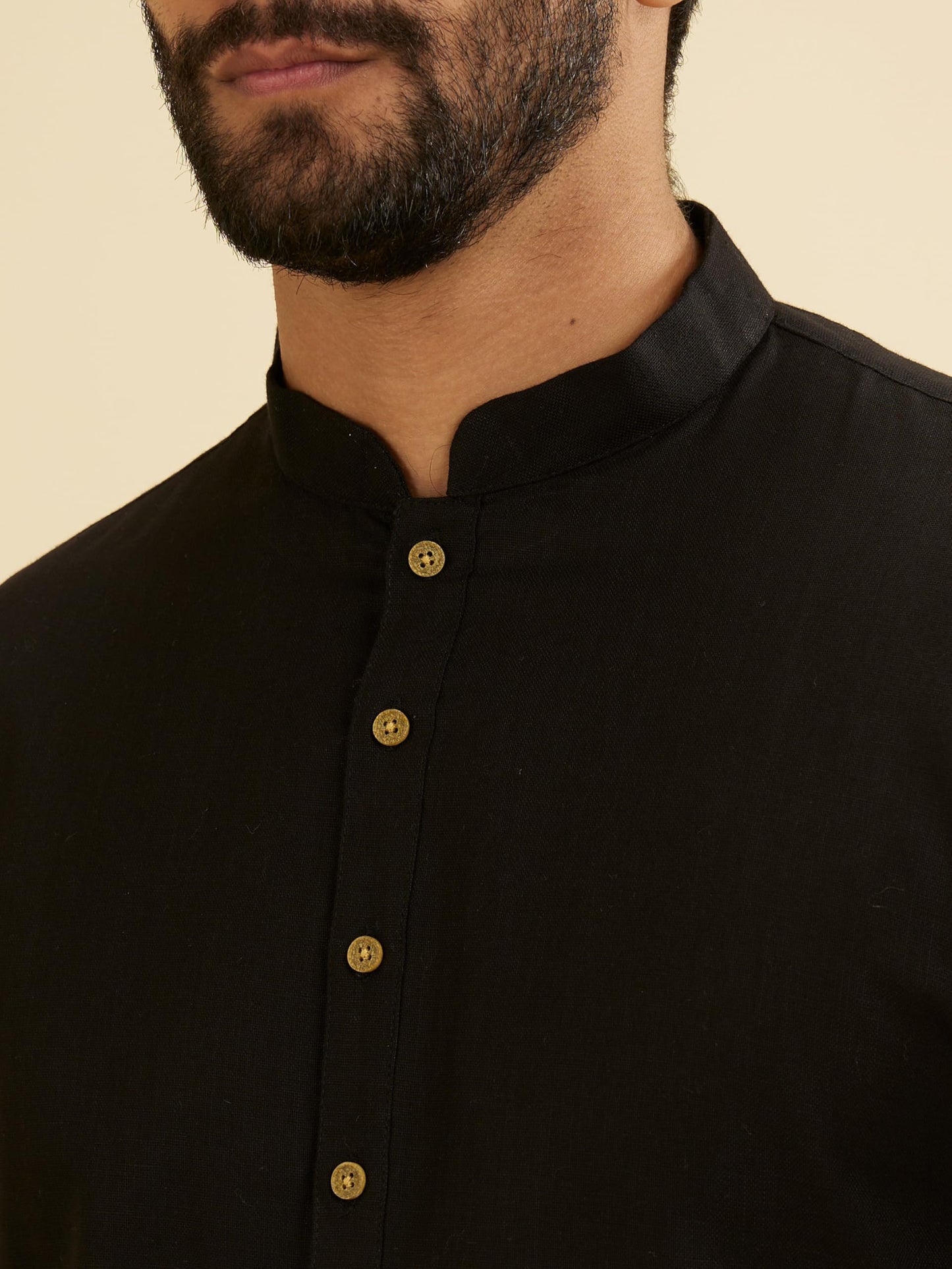 Manyavar Men's Cotton Solid Kurta (Black,L)