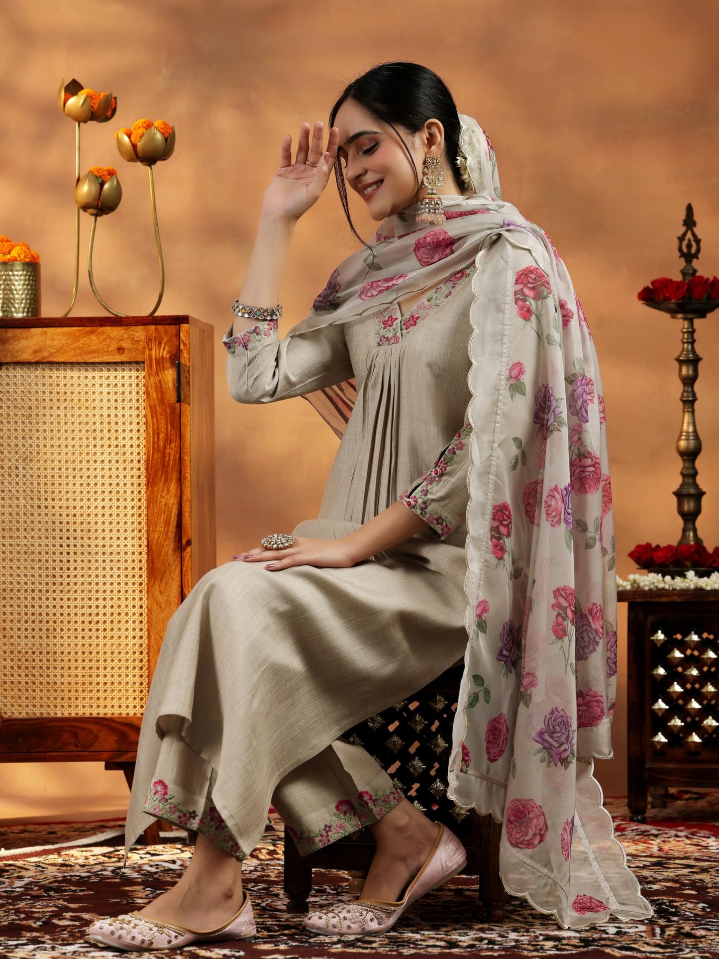 Libas Women's Silk Blend Kurta Sets (27741H
