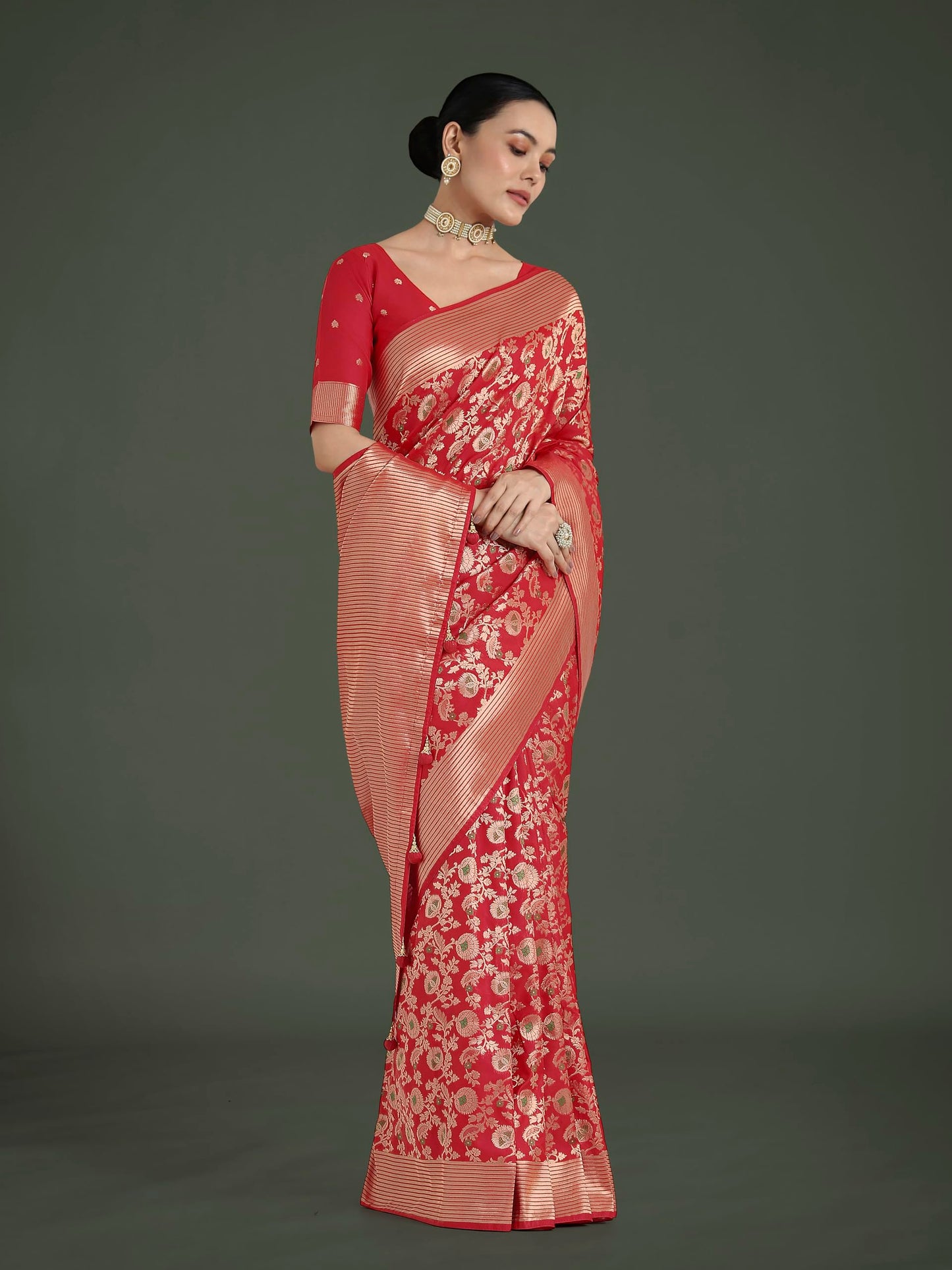 Monjolika Fashion Women's Graceful Banarasi Silk Saree In Classic Zaal Pattern & Rich Zari Woven Pallu comes with Unstitched blouse (14000_Color)