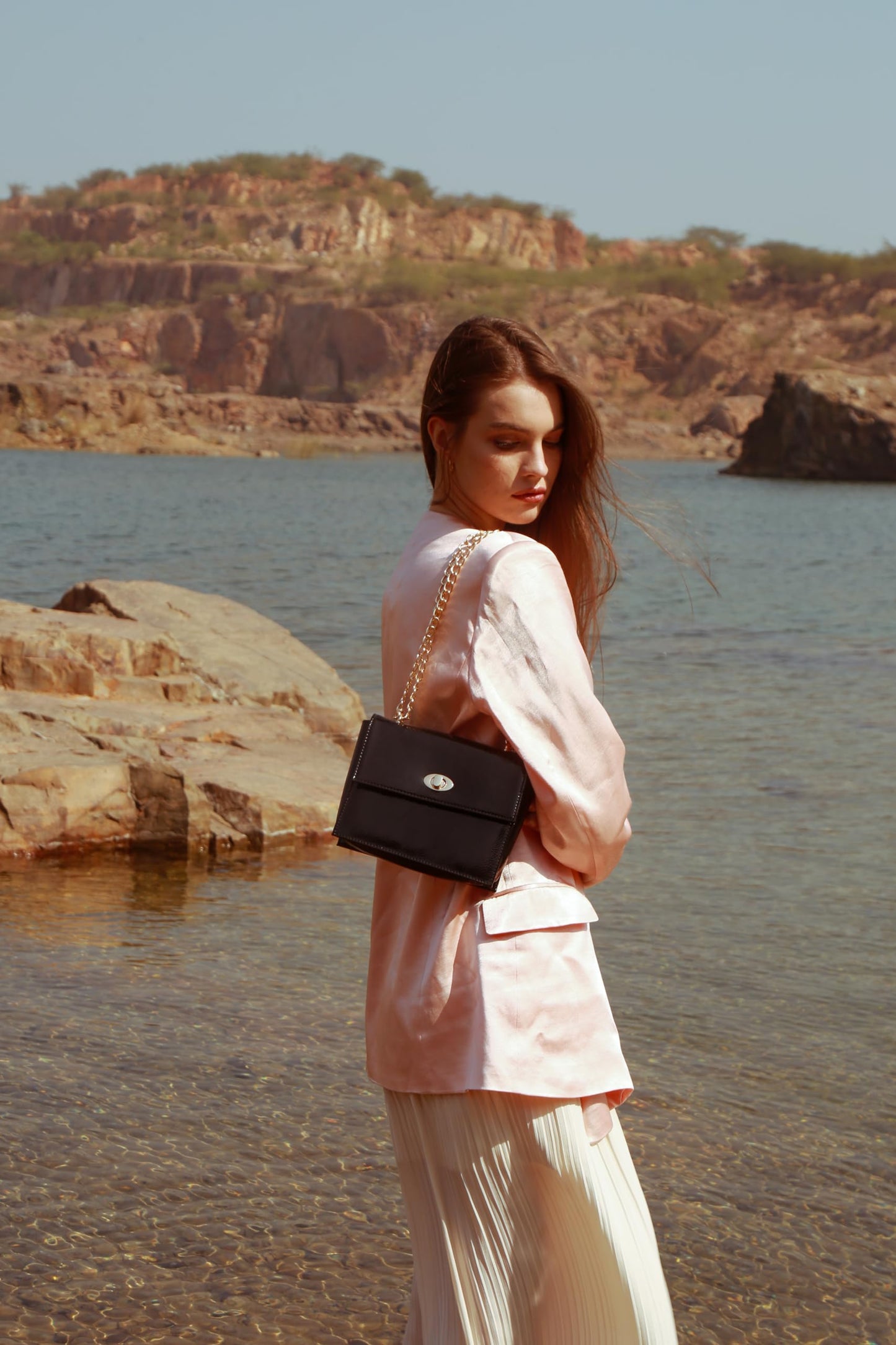 RASHKI LUCEAT - Womens Vegan Leather Slingbag | Spacious Compartment | Metalic chain (BLACK)