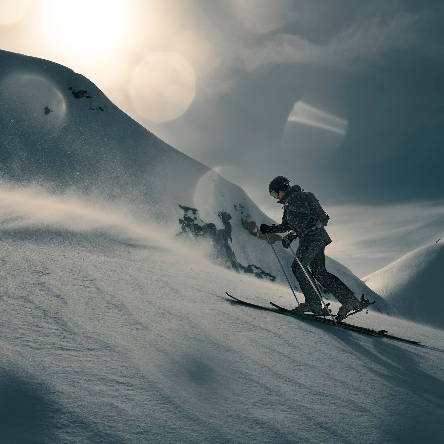 Garmin Fenix 8 – 47mm, AMOLED, Premium Multisport GPS Smartwatch, Adventure Watch with Long-Lasting Battery Life, Dive-Rated, Built-in LED Flashlight, Slate Gray with Black Band