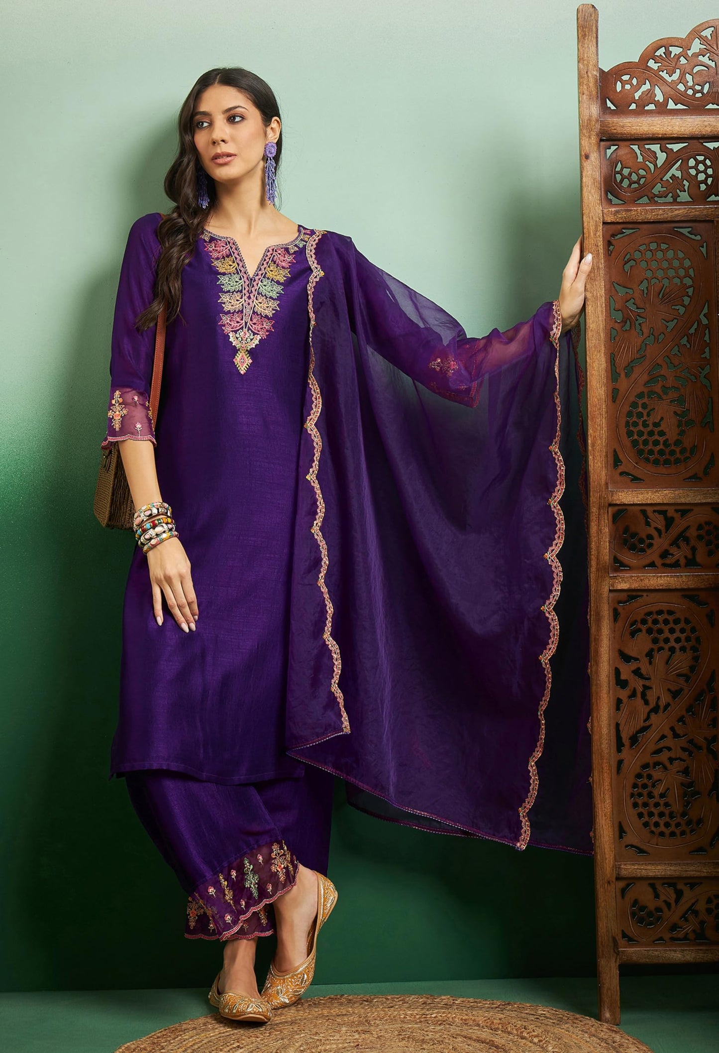 SheWill Women's Purple Embroidered Notch Neck Silk Blend Kurta Set with Palazzo & Organza Dupatta | Sangria Kurta Set for Women Navratri Kurta