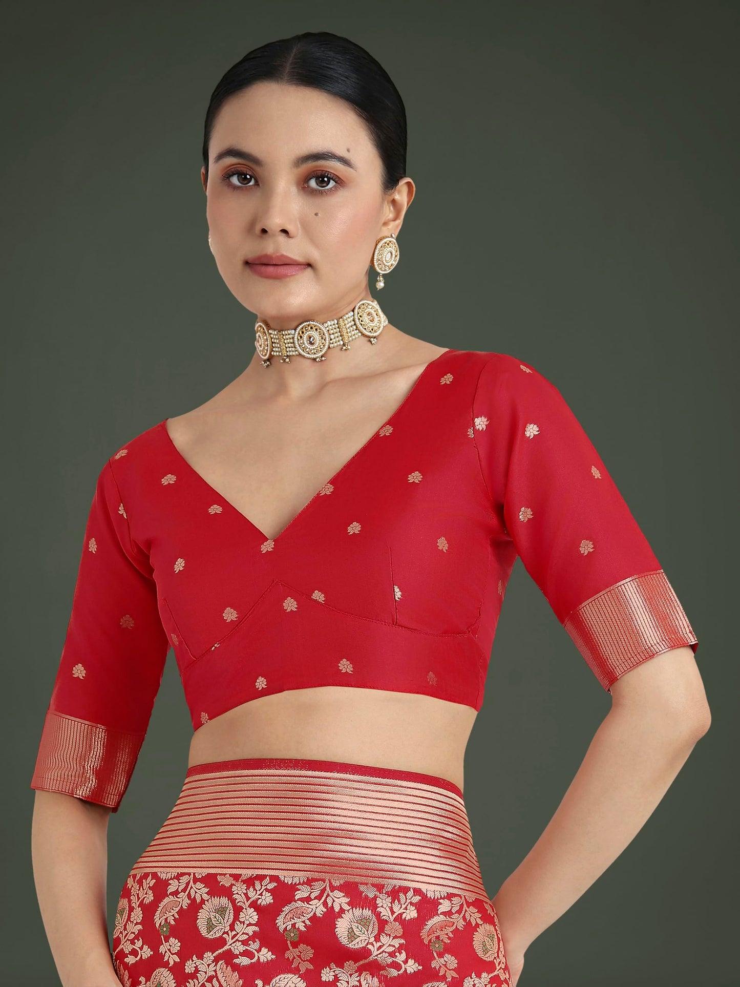 Monjolika Fashion Women's Graceful Banarasi Silk Saree In Classic Zaal Pattern & Rich Zari Woven Pallu comes with Unstitched blouse (14000_Color)