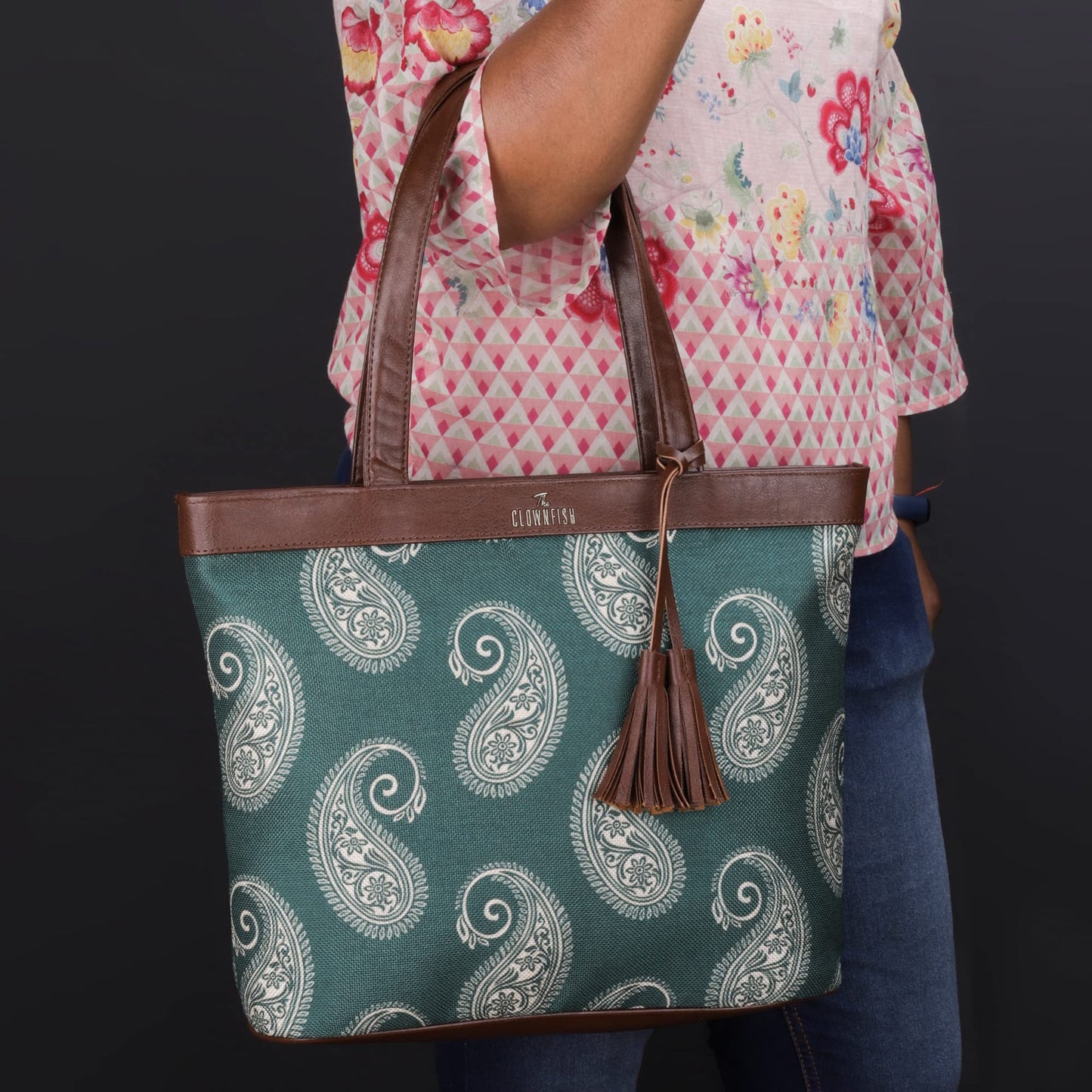 THE CLOWNFISH Casey series 15.6 inch Laptop Bag For Women Printed Handicraft Fabric & Faux Leather Office Bag Briefcase Hand Messenger bag Tote Business Bag (Fern Green)