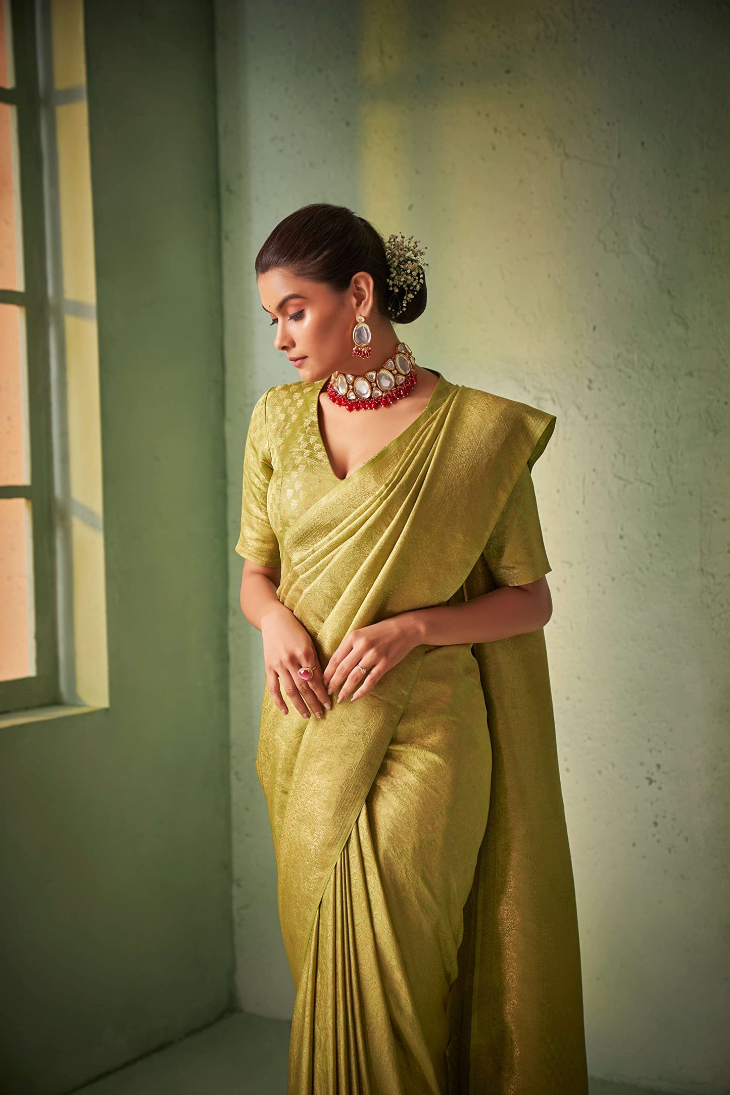 Vardha Women's Kanchipuram Art Silk Saree with Unstitched Blouse Piece - Gold Zari Woven Work Sarees for Wedding (Asya Vol.4_561)