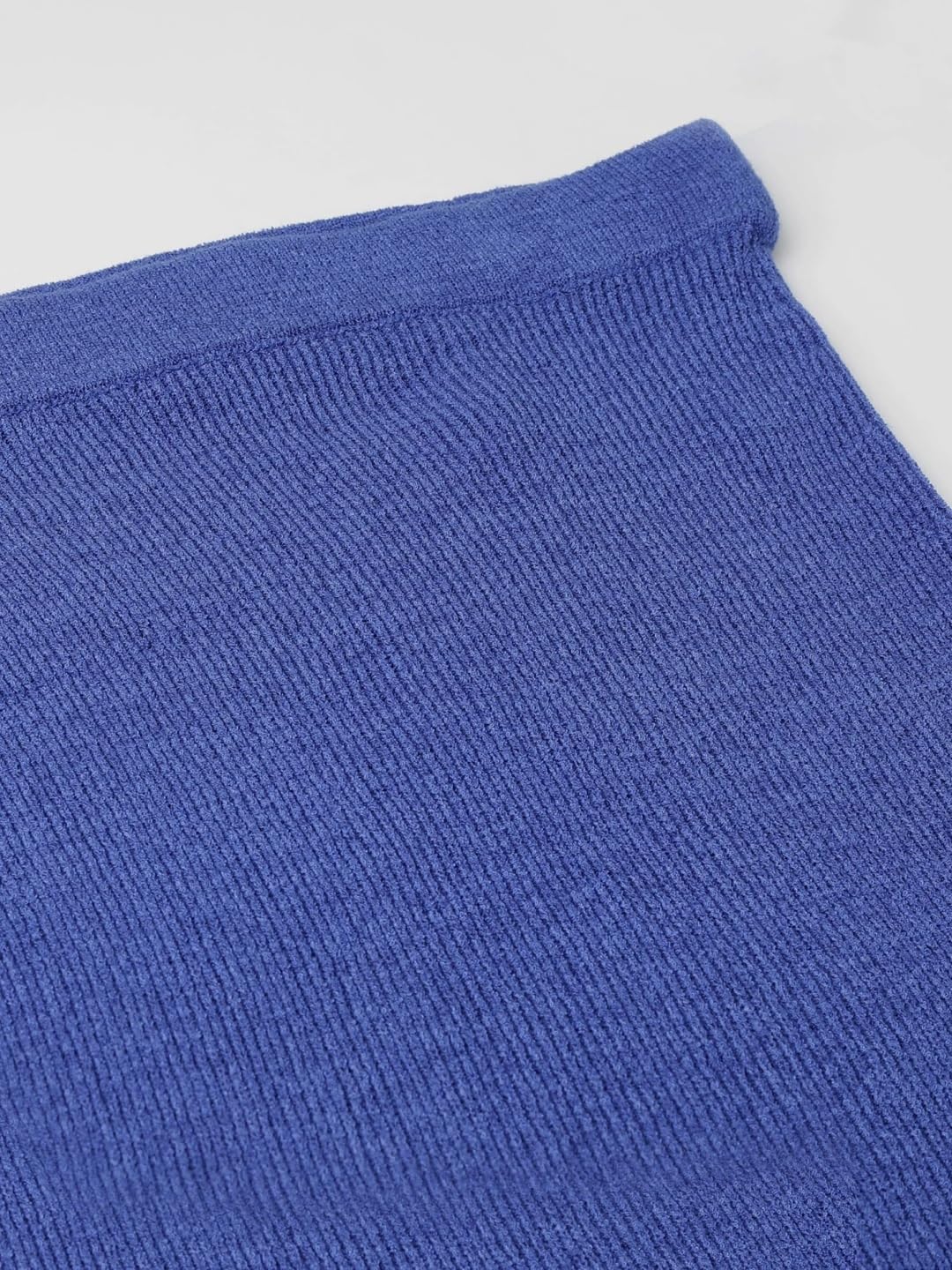 Calvin Klein Jeans Slim Fit Solid High Rise Skirt