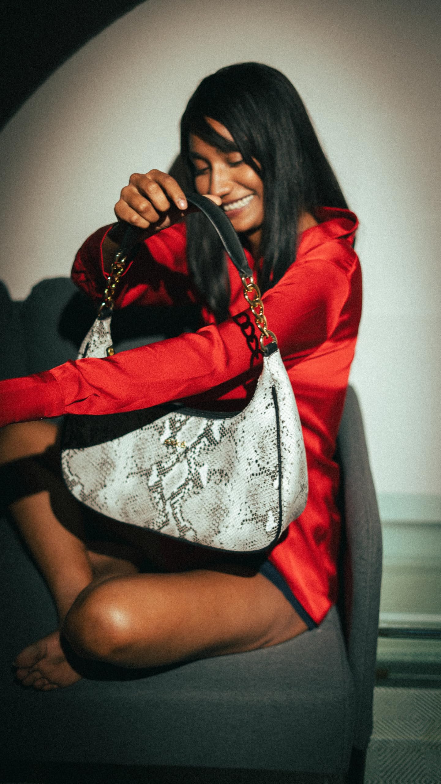 eske Ryanne, the Hobo Shoulder Bag | Python-Textured Vegan Leather | Stylish Chain Strap | Zip Closure with External Pocket | 1 Main Compartment + 3 Interior Pockets | Trendy Compact Purse
