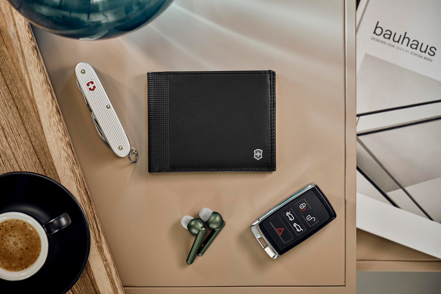 Victorinox Altius Alox, Bi-Fold Leather Wallet with RFID Protection for Men, Black (611570)