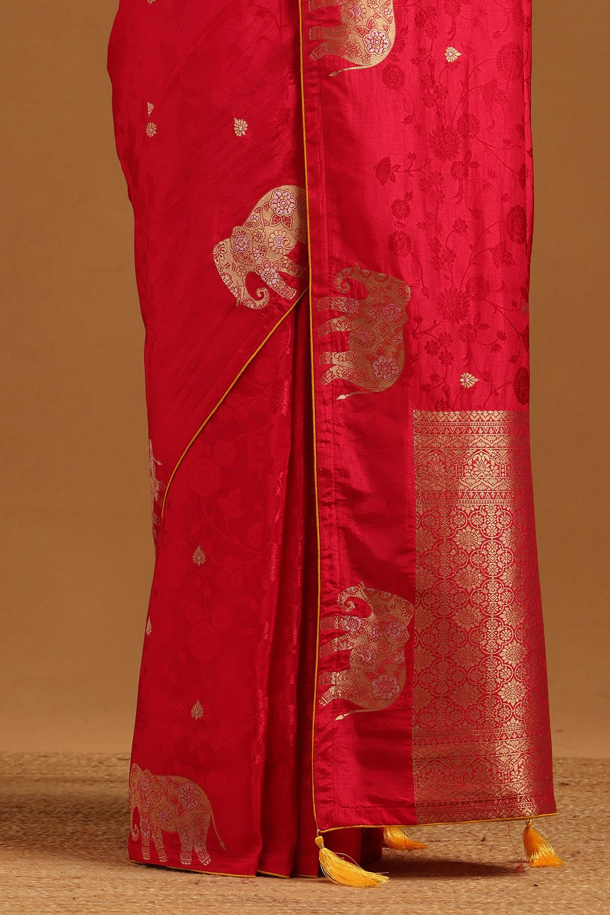Soch Womens Fuchsia Dola Silk Woven Design Saree