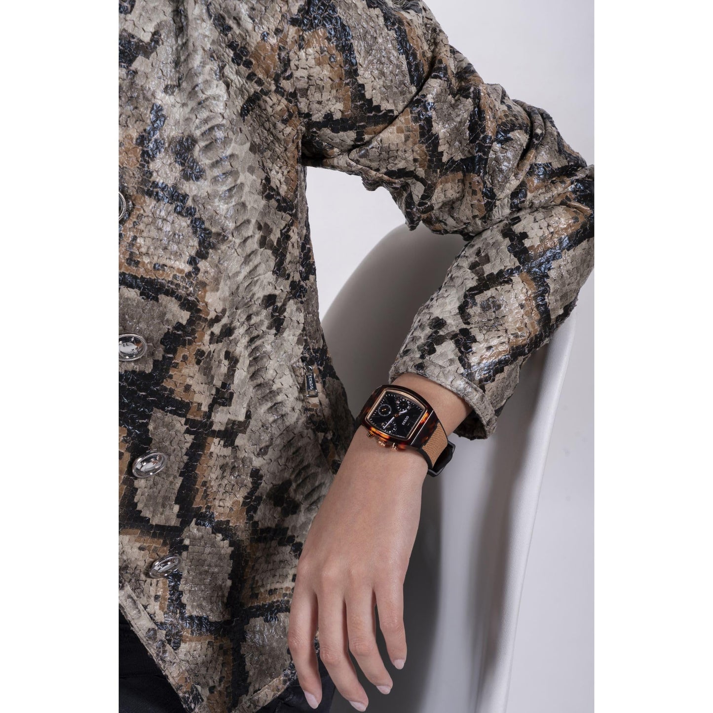 GUESS Analog White Dial Women's Watch-GW0306L3