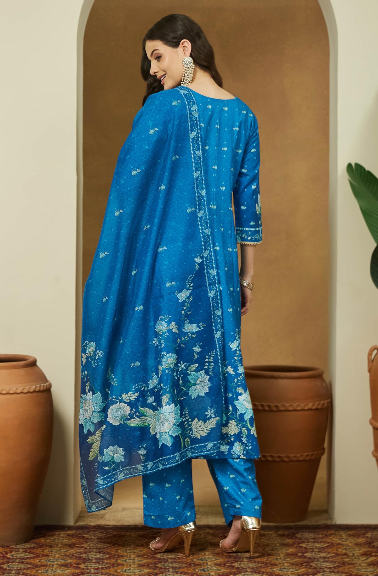 Janasya Women's Blue Cotton Blend Floral Printed Anarkali Kurta Set (JAC25ST02996-M)