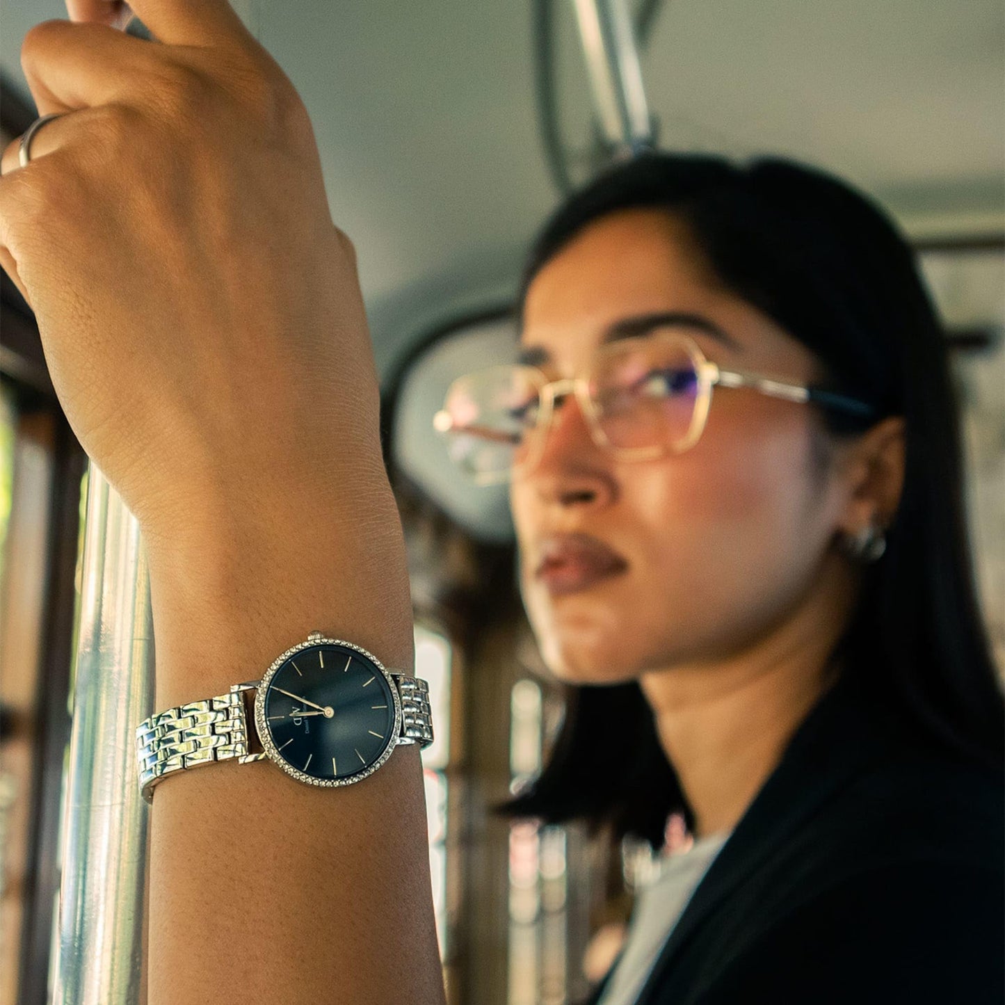 Daniel Wellington Women Analogue Blue Round Dial Watch- DW00100664K