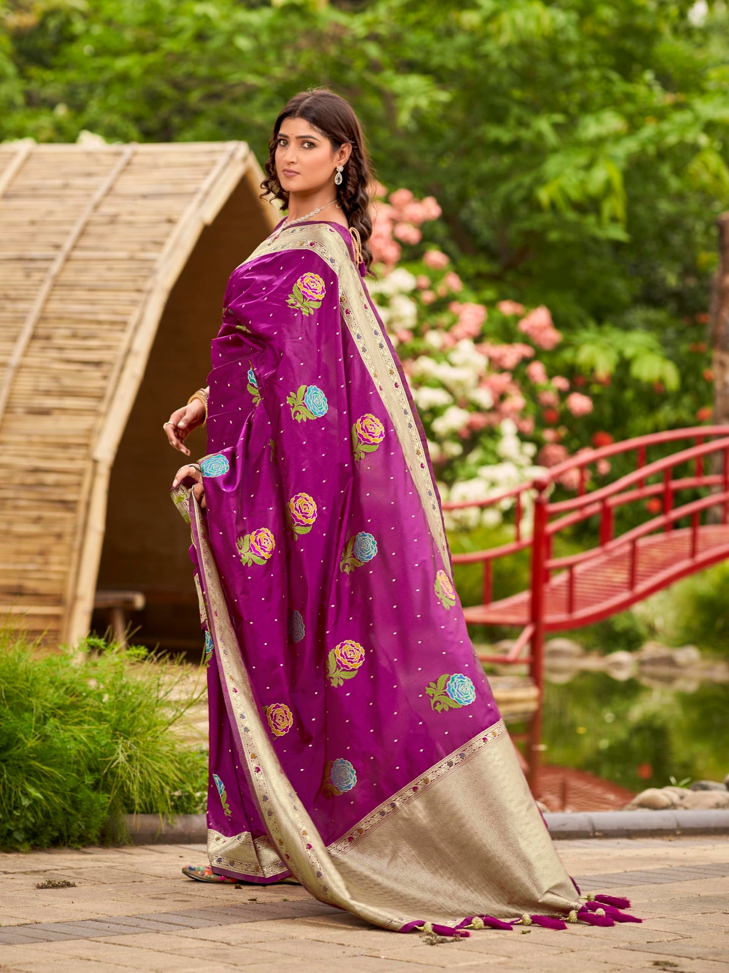 MANOHARI Women's Most Trendy Banarasi Satin Silk Woven Magenta Colorful Flower Pattern Saree With Heavy Jacquard Work Saree With Blouse Piece_MN2035