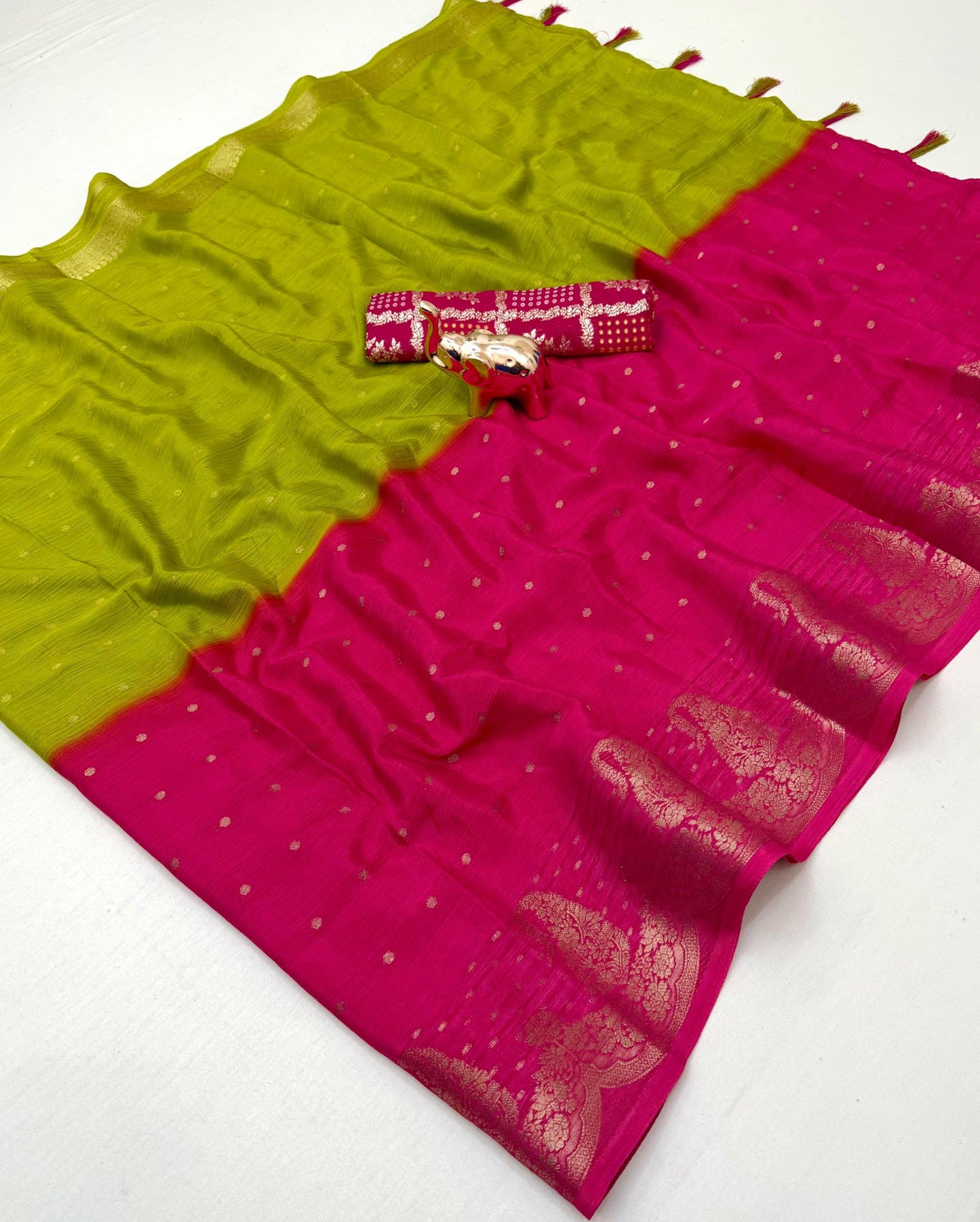 BRAHMAKHODAL Women's Dola Silk Saree Kalamkari Floral Print Zari Weaving Beautiful Border And Pallu With Blouse Piece (Pink1)
