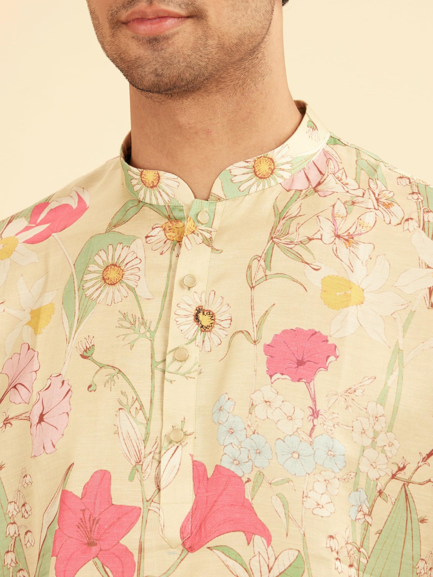 Manyavar Men's Satin Spring Floral Printed Short Kurta (Pista Green,M)