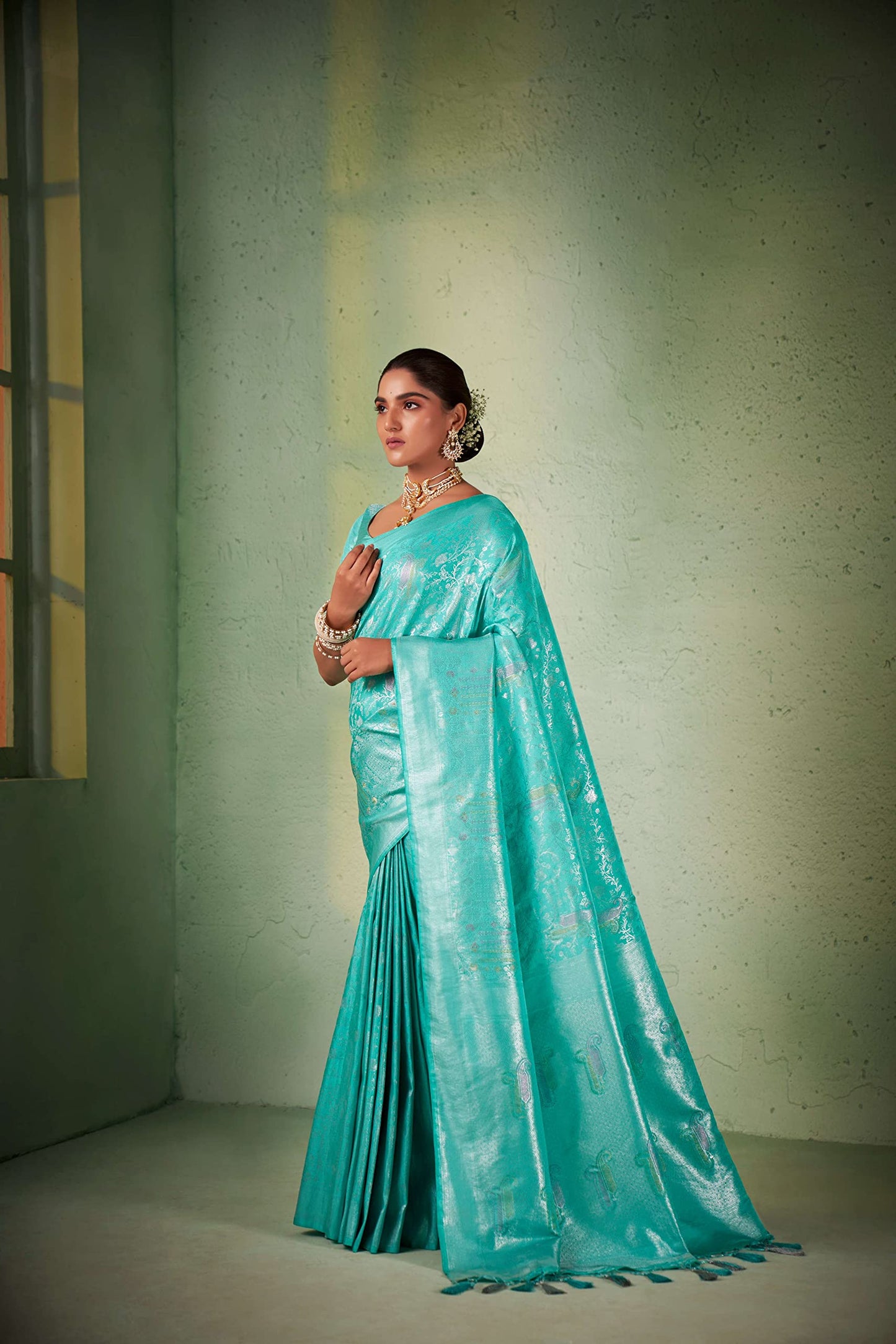 Vardha Women's Kanchipuram Art Silk Saree with Unstitched Blouse Piece - Silver Zari Woven Work Sarees for Wedding (Aksha_543)