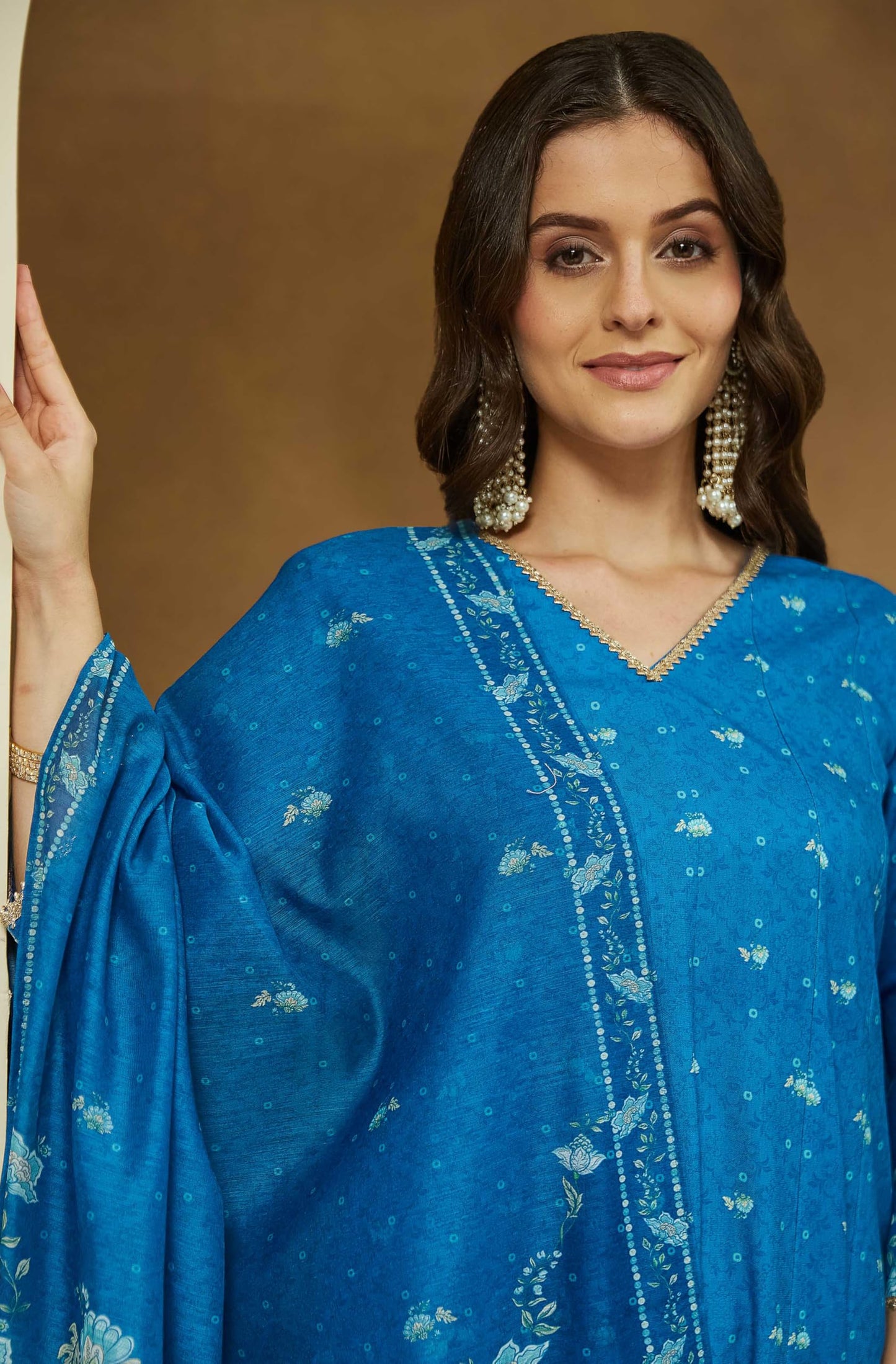 Janasya Women's Blue Cotton Blend Floral Printed Anarkali Kurta Set (JAC25ST02996-M)