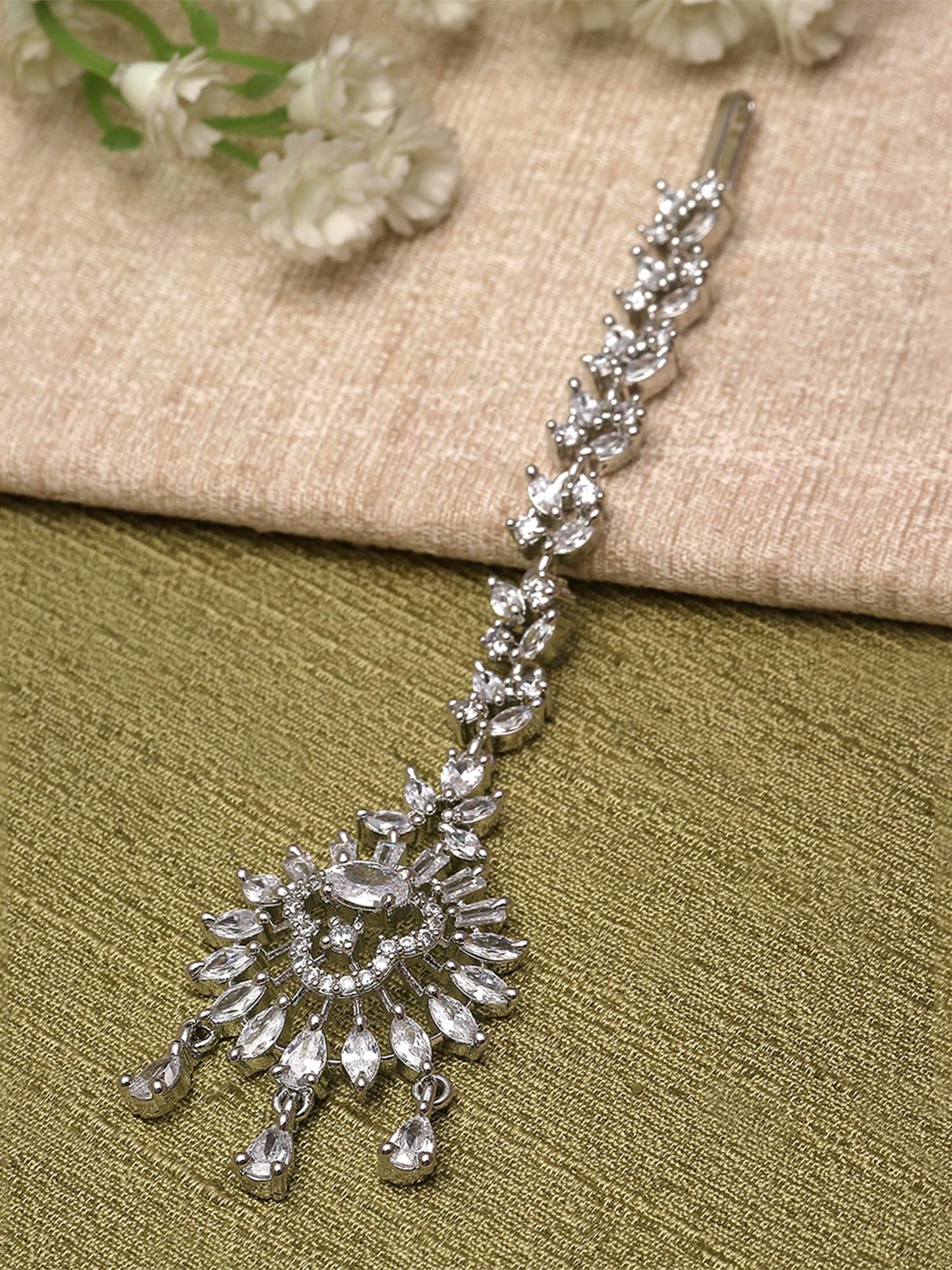 Karatcart Silver Plated American Diamond Studded Maangtikka for Women
