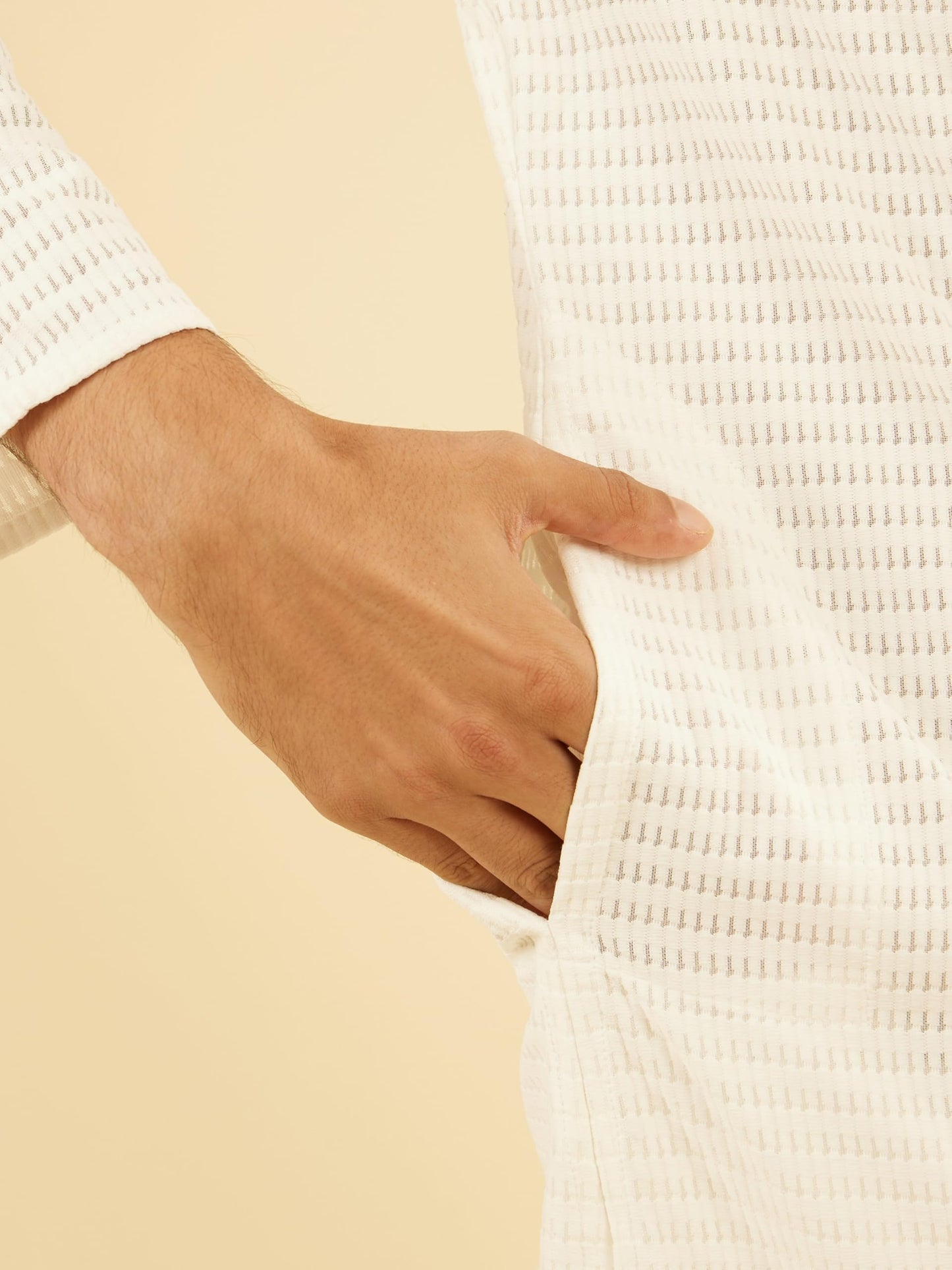 Manyavar Men's Knit Self Design with Zip Neck Mid Length Kurta(White,XXL)