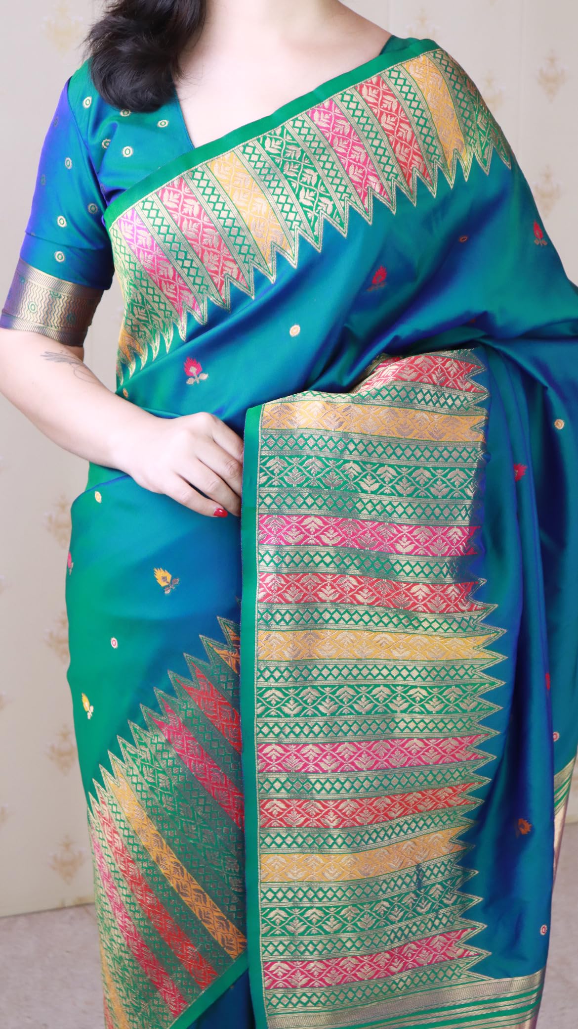SGF11- Women's Kanjivaram Pure Soft Silk Handloom Saree Pure Golden Zari With Blouse Piece (Rama Green)